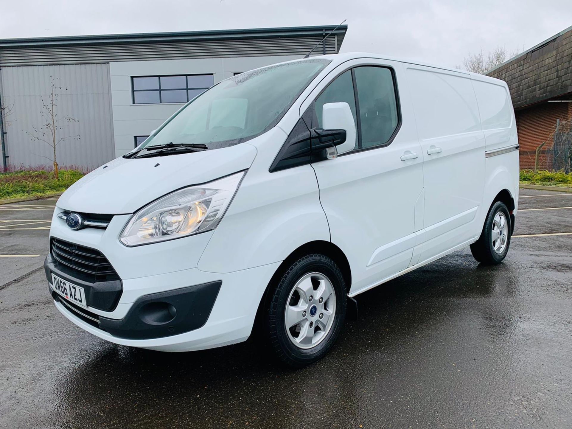 (RESERVE MET) Ford Transit Custom *Limited* 2.0 TDCI (129 BHP) 2017 Reg - Air Con - Sat Nav - Euro6