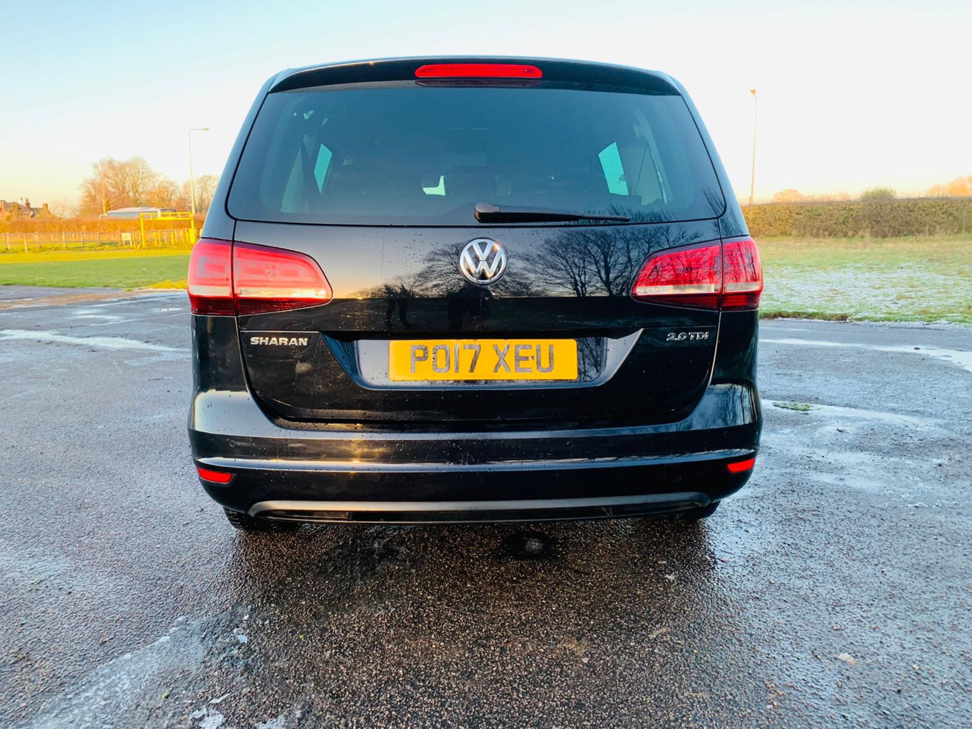 (RESERVE MET) Volkswagen Sharan SE 2.0 TDI Bluemotion (MPV) 7 Seats - 2017 17 Reg - Parking Sensors - Image 6 of 25