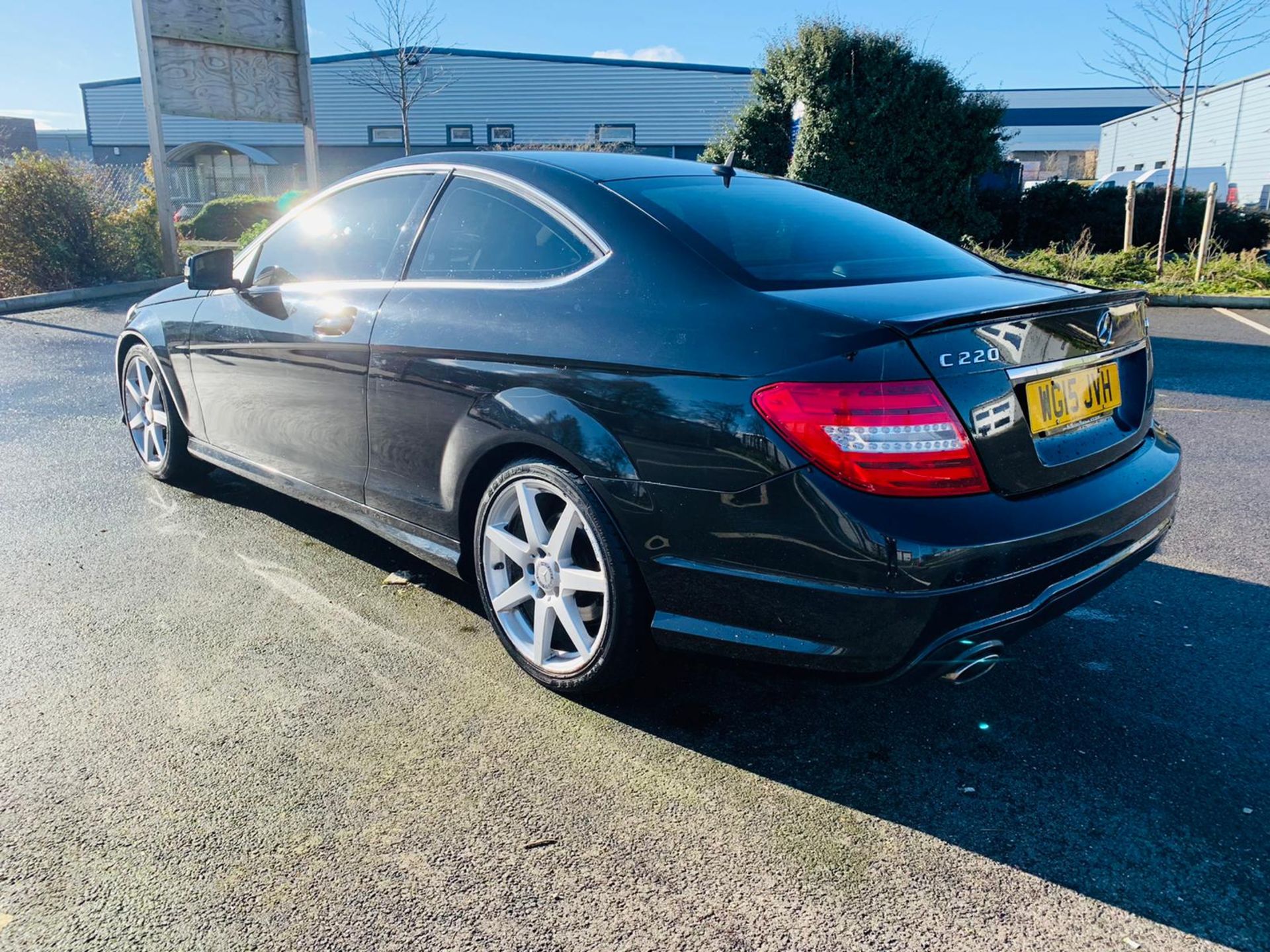 Mercedes C220 CDI AMG Sport Edition Premium Coupe - Auto - 2015 15 Reg - Sat Nav - Heated Seats - Image 7 of 25