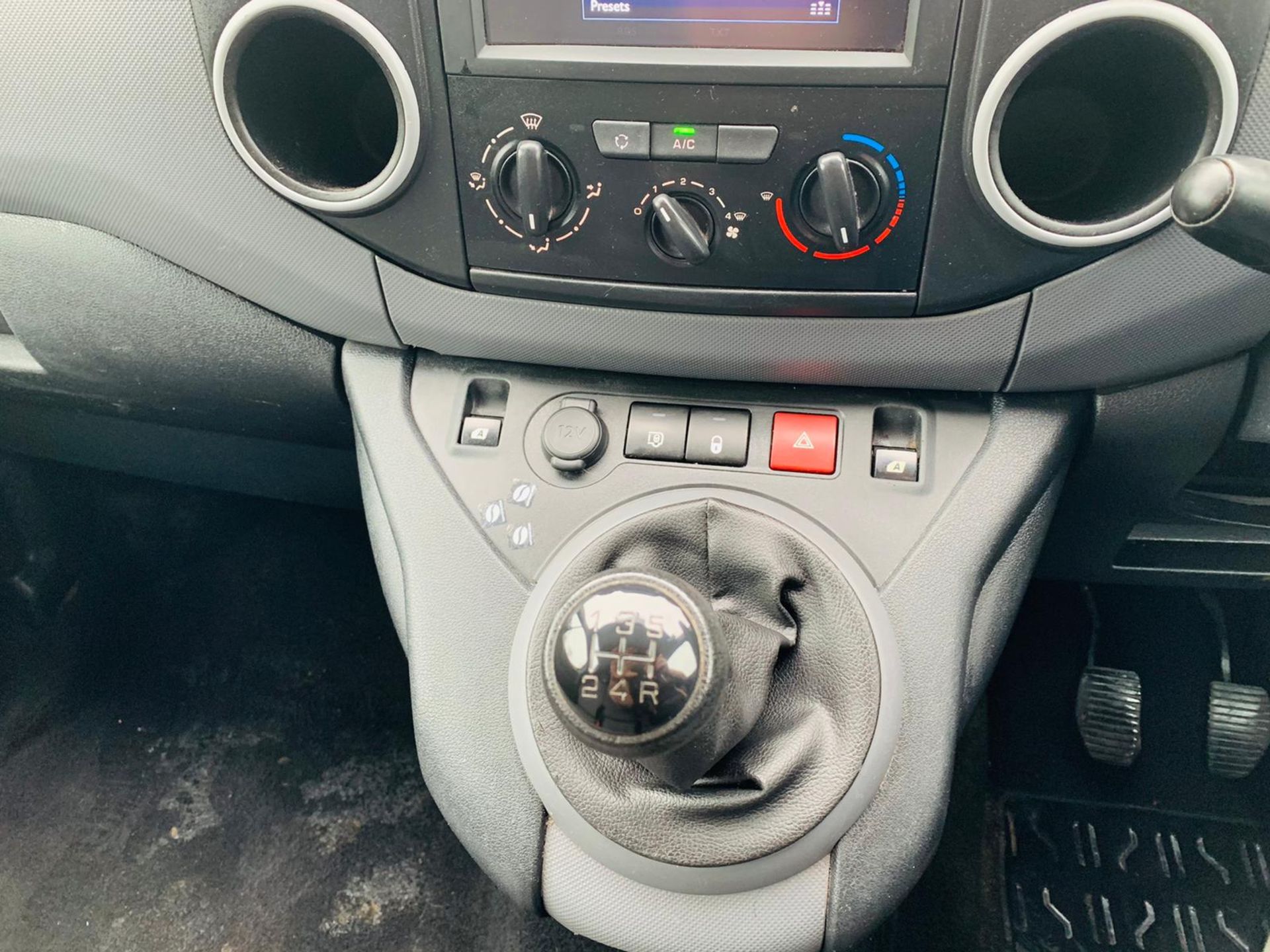 (RESERVE MET) Peugeot Partner 1.6 HDI Professional - 2017 Model - Air Con - Service History - Image 19 of 22