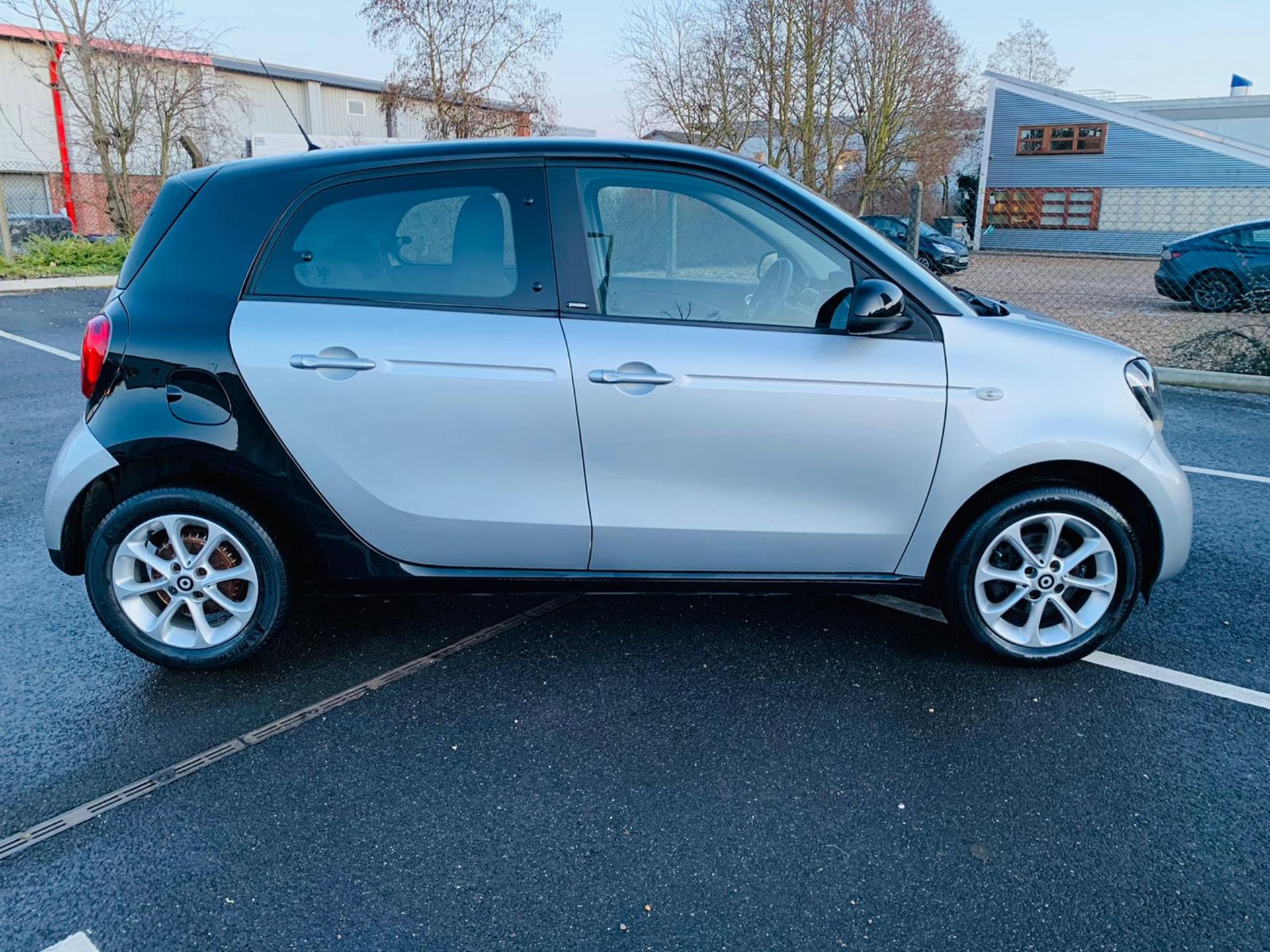 (RESERVE MET) Smart ForFour 1.0 Passion 5dr 2016 16 Reg - Cruise Control -Bluetooth - LED Day Lights - Image 7 of 23