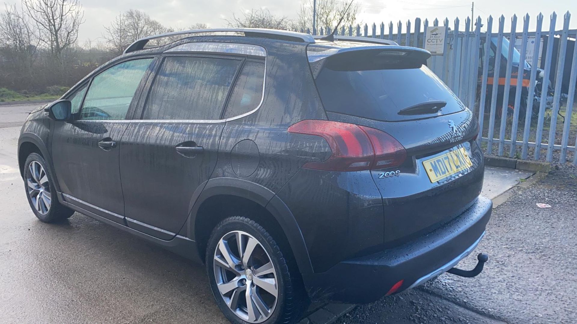 (RESERVE MET)Peugeot 2008 1.6 HDI Allure - 2017 17 Reg - Parking Pack -Service History- Part Leather - Image 6 of 19