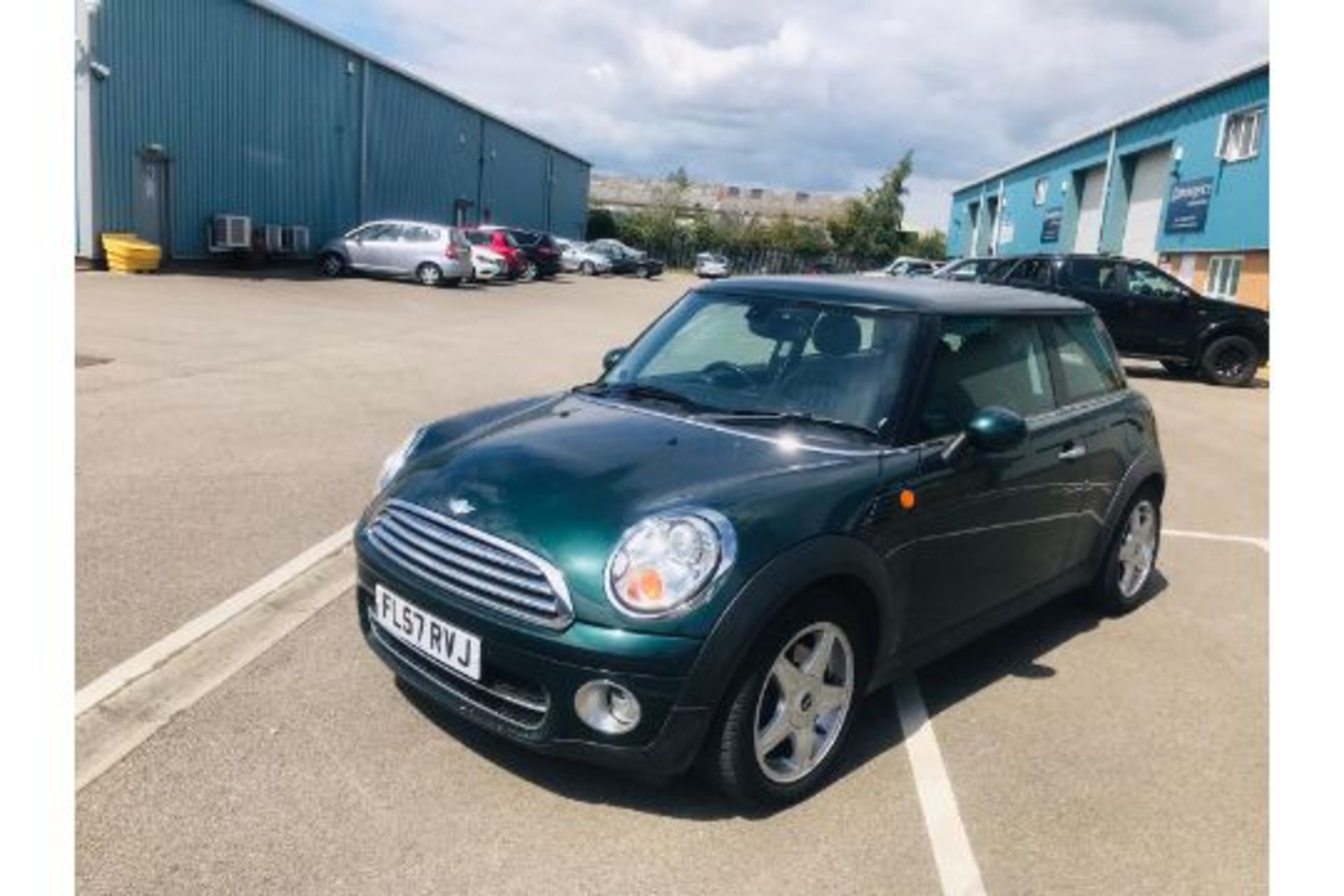 (RESERVE MET) Mini Cooper 1.6 D Hatchback - 2008 Model - Full Leather - Air Con - Heated Screen -