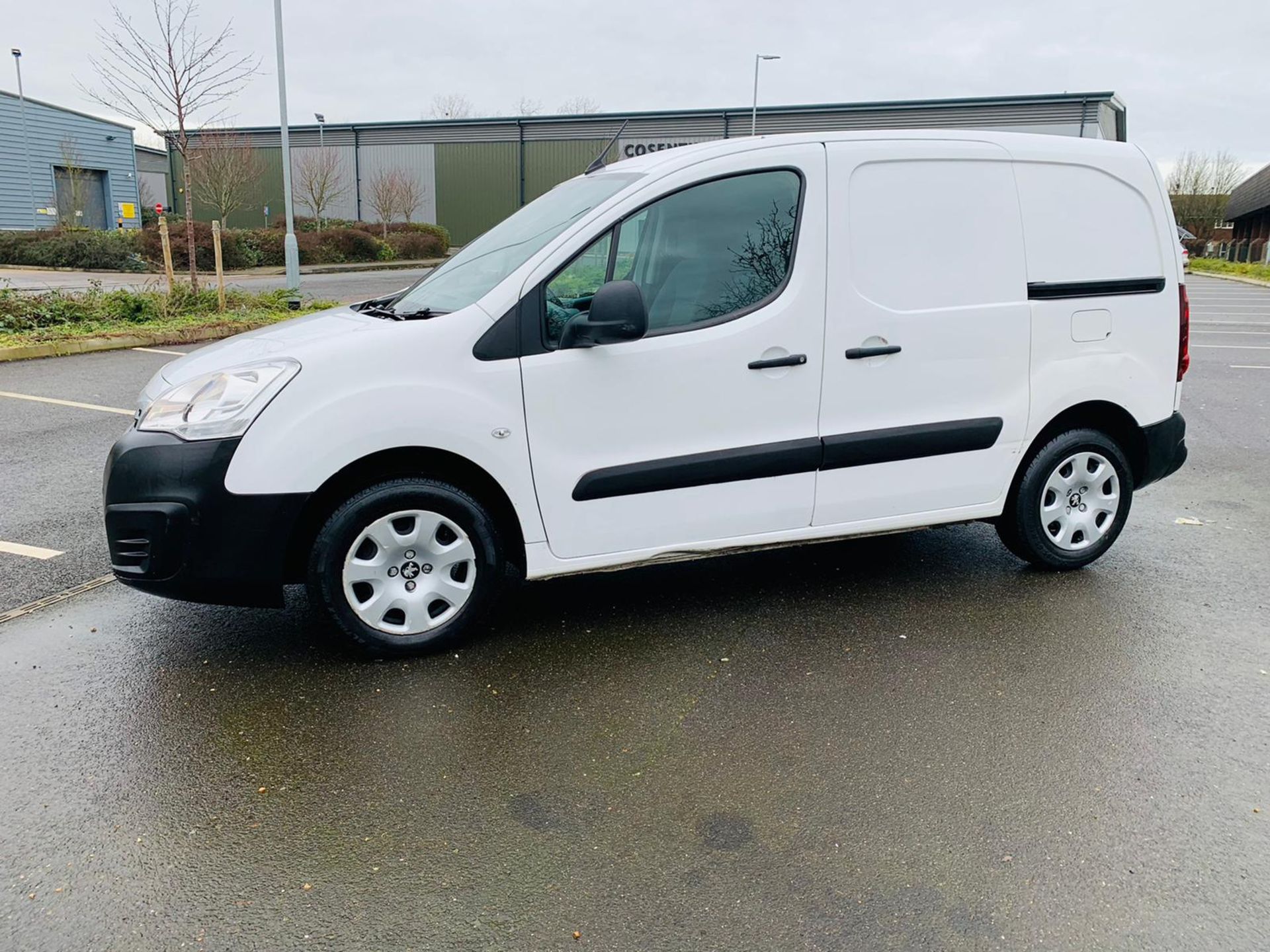 (RESERVE MET) Peugeot Partner 1.6 HDI Professional - 2017 Model - Air Con - Service History - Image 3 of 22