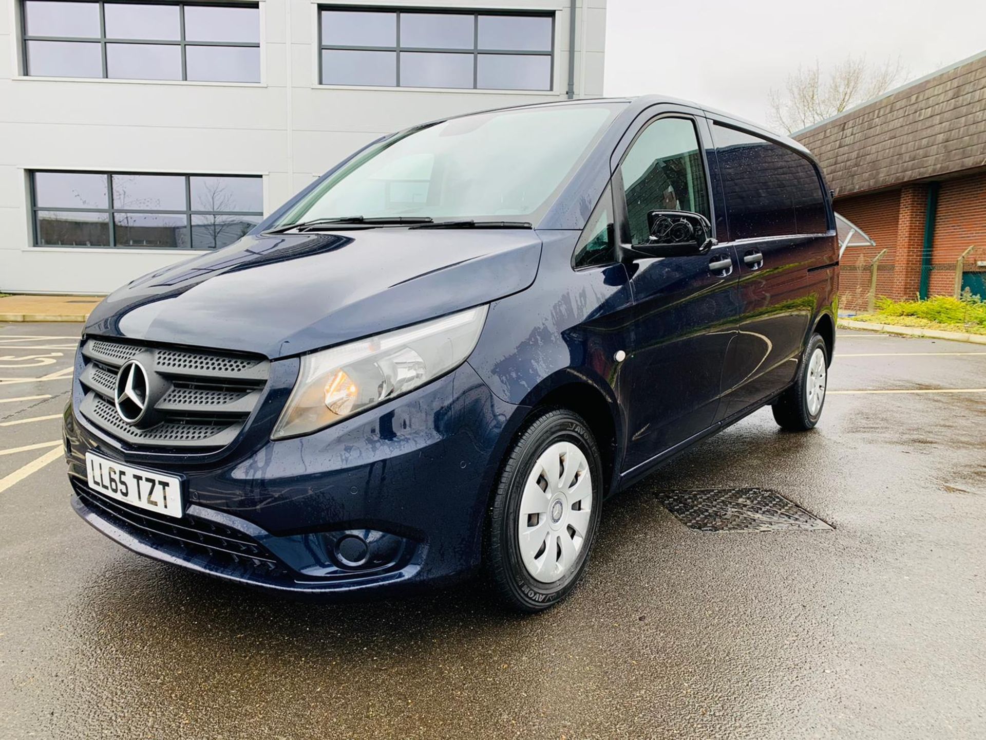 (RESERVE MET) Mercedes Vito 116Cdi Sporty Spec (161 BHP) Bluetech 6 Speed Van - 2016 Model - Air Con