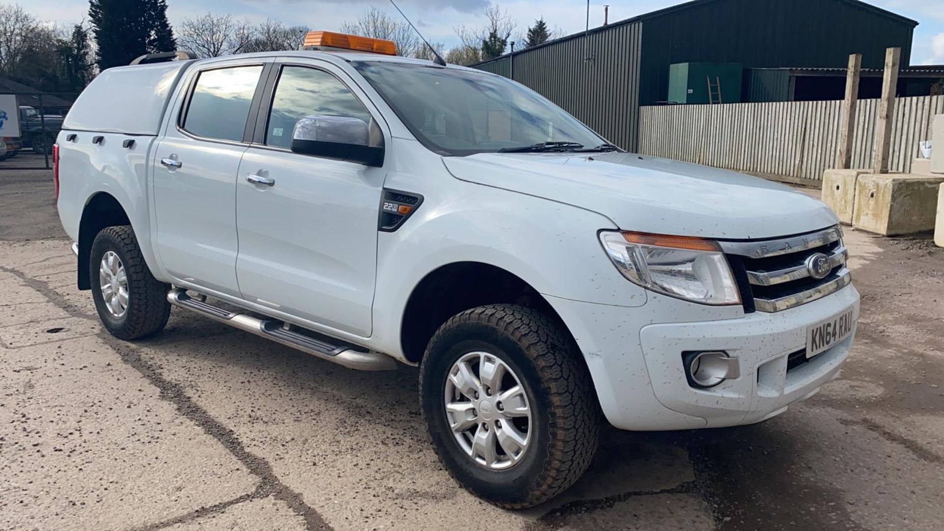 (RESERVE MET) Ford Ranger 2.2 TDCI XLT Double Cab 4x4 - 2015 Model - Service History - Tow Bar