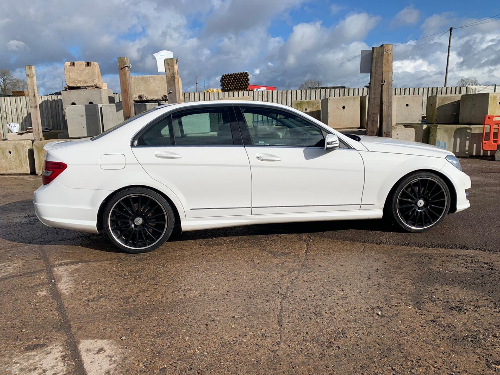 (Reserve Met) Mercedes C350 CDI AMG Sport Plus (V6 262 BHP) Auto - 2013 Model - Sat Nav - BIG SPEC - Image 8 of 26