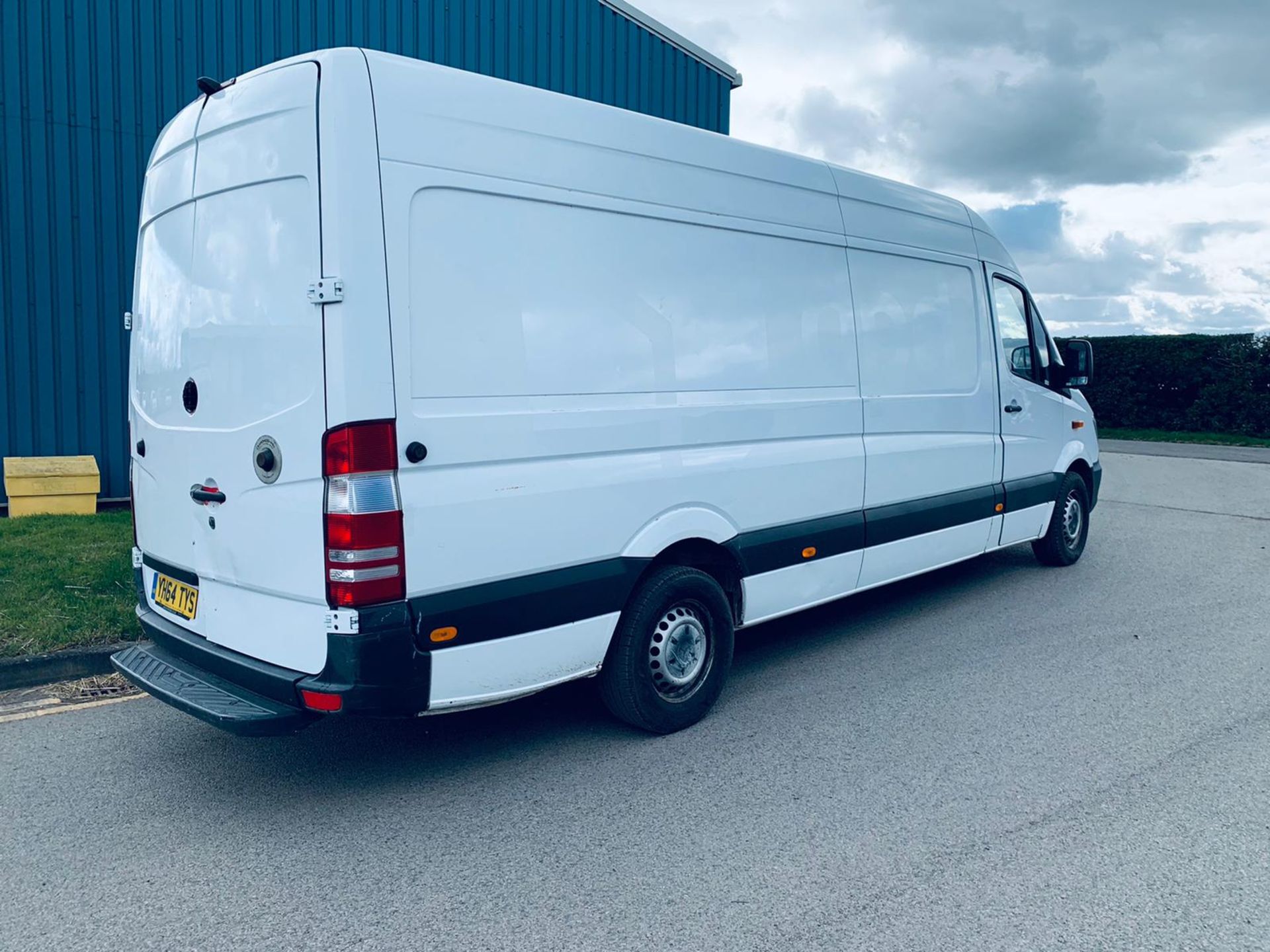 (Reserve Met) Mercedes Sprinter 310 CDI Long Wheel Base High Roof - 6 Speed - 2015 Model - Image 6 of 15