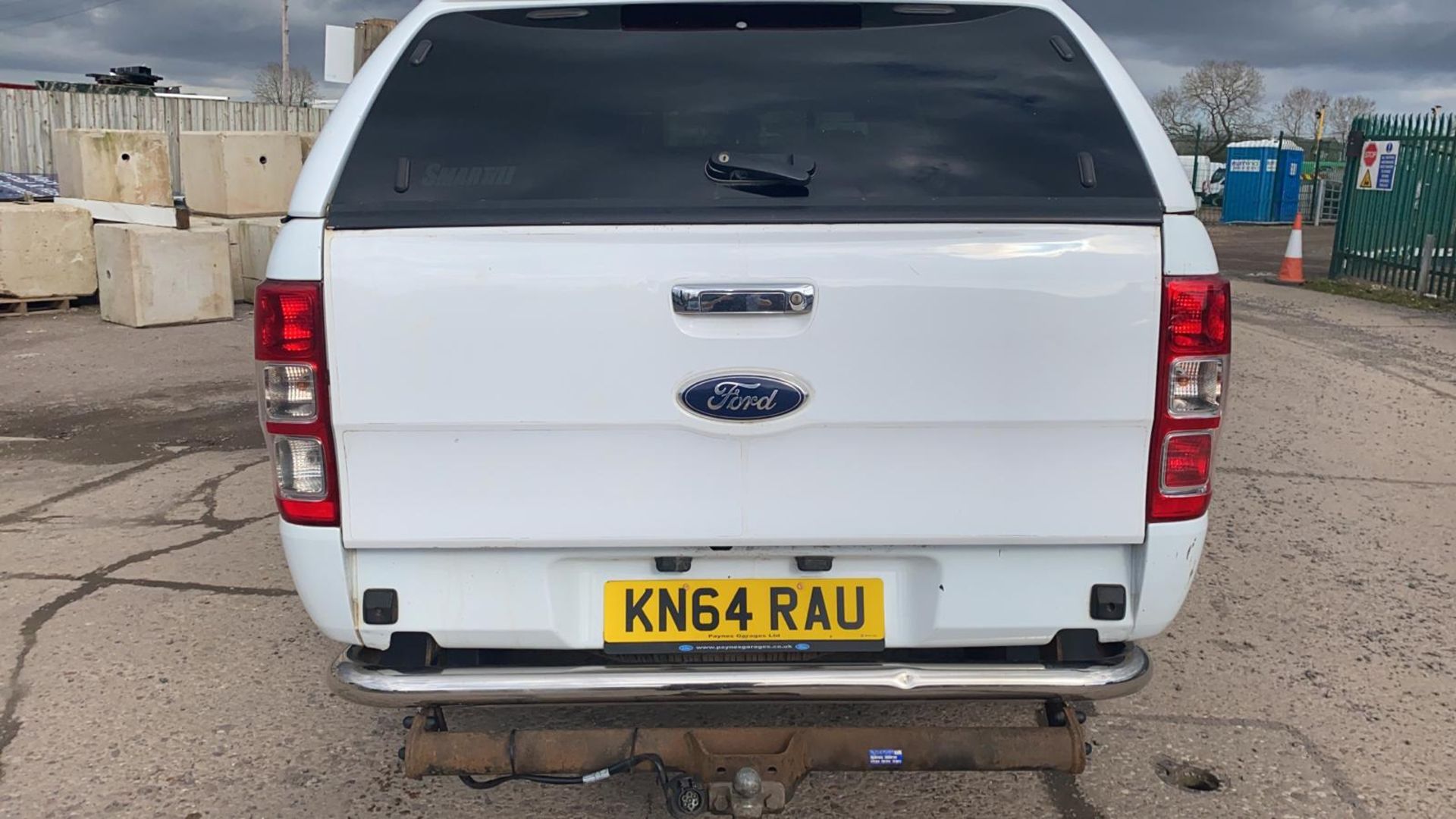 (RESERVE MET) Ford Ranger 2.2 TDCI XLT Double Cab 4x4 - 2015 Model - Service History - Tow Bar - Image 8 of 17