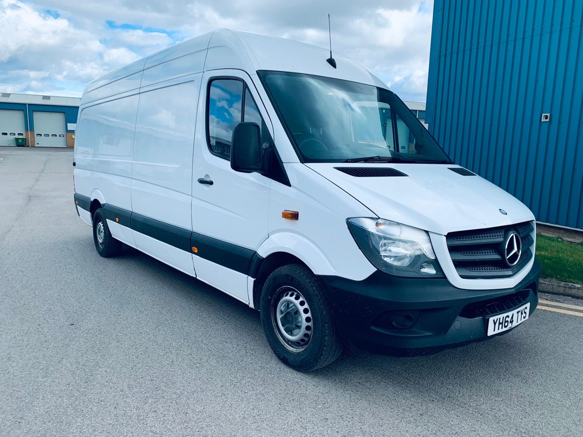 (Reserve Met) Mercedes Sprinter 310 CDI Long Wheel Base High Roof - 6 Speed - 2015 Model