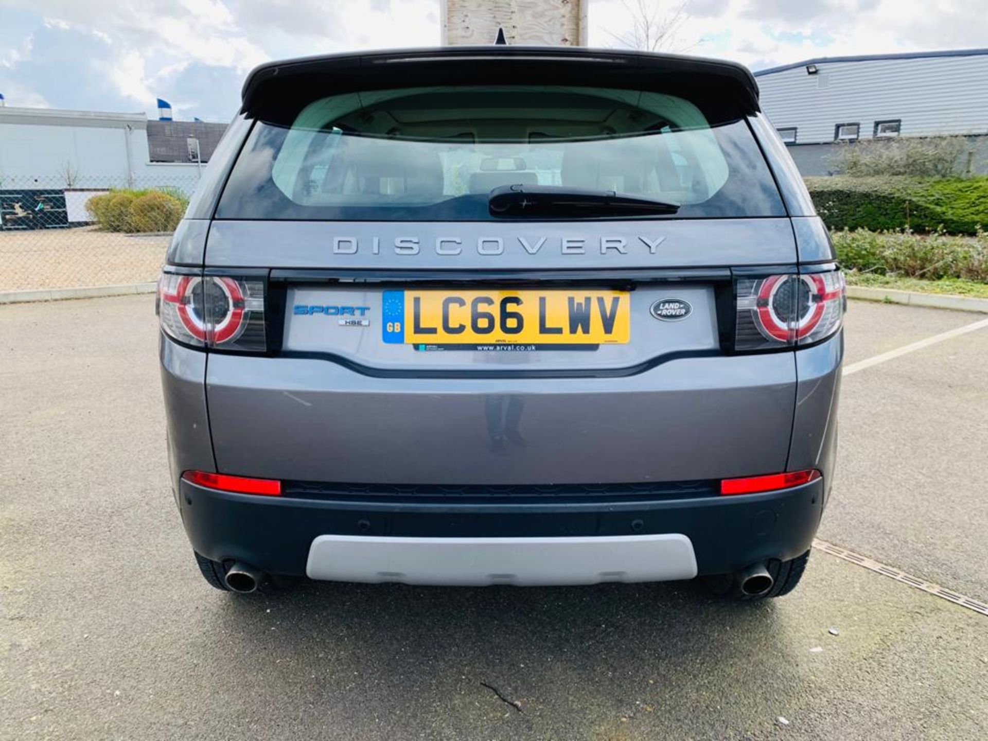 (RESERVE MET) Land Rover Discovery Sport 2.0 TD4 HSE - 2017Reg - 1Owner - Sat Nav - Panoramic Roof - Image 8 of 41