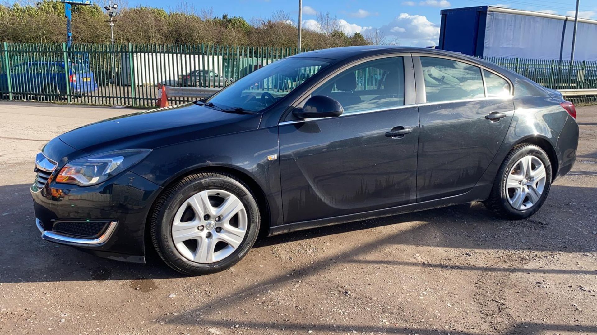 (RESERVE MET) Vauxhall Insignia 1.6 CDTI ecoFLex Design Nav - 2016 16 Reg - Service History - - Image 3 of 17