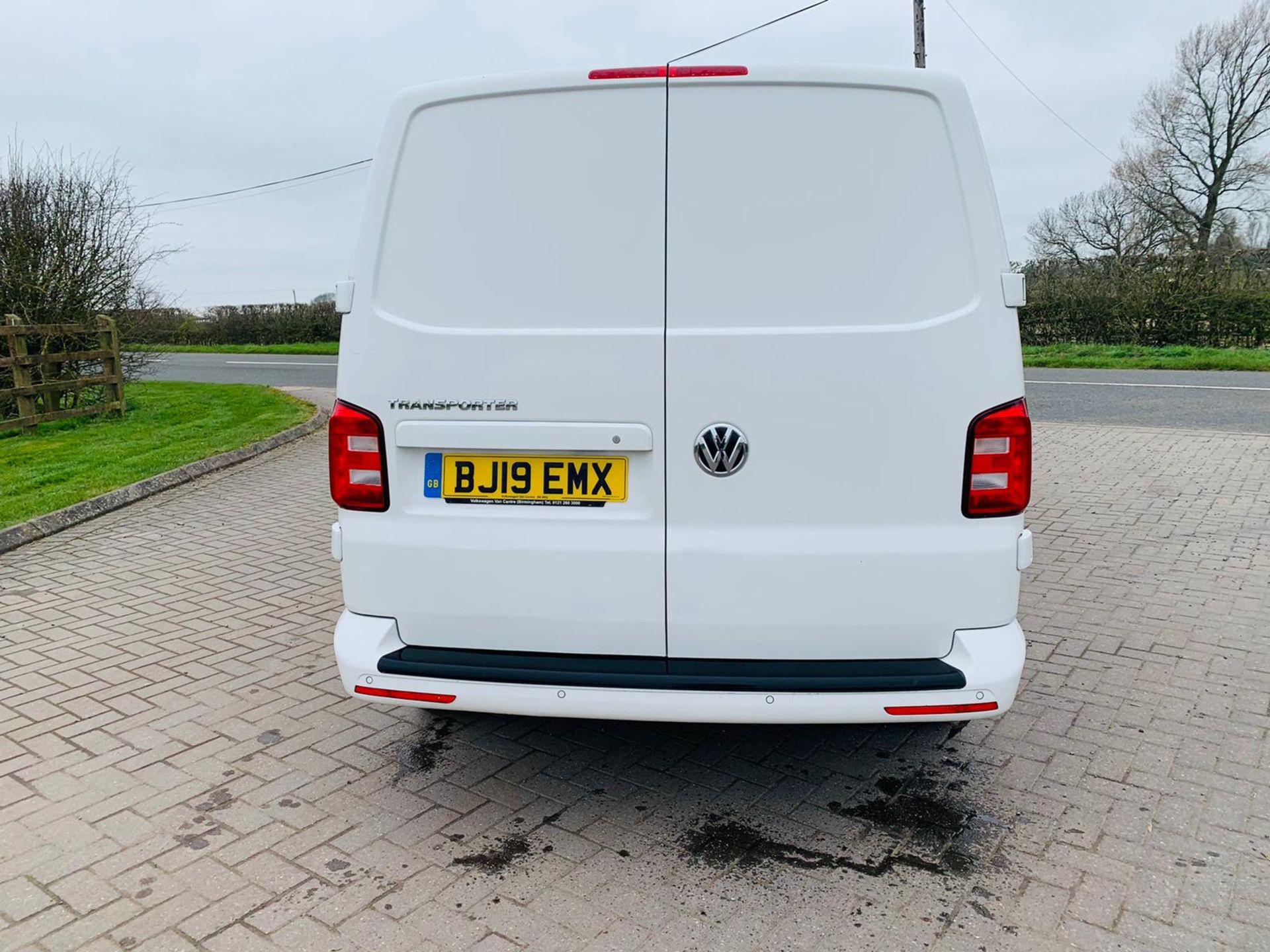 Volkswagen (VW) Transporter 2.0 TDI 150 Highline T28 2019 19 Model - Parking Sensors - - Image 4 of 23