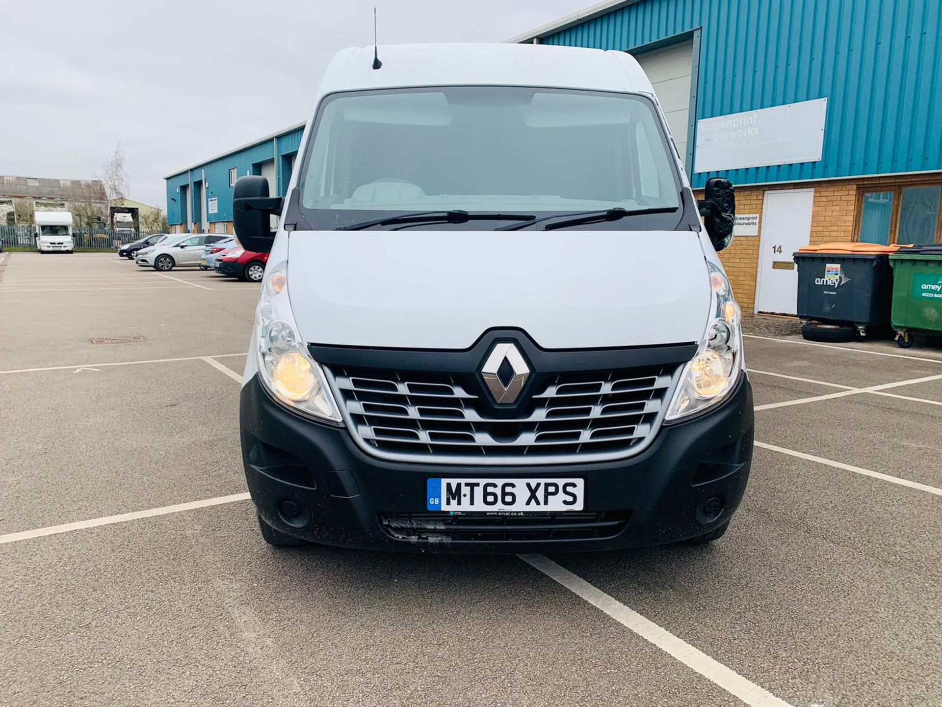 (RESERVE MET) Renault Master LM35 2.3 DCI Business - LWB - Euro 6 - ULEZ Compliant - 2017 Model - Image 5 of 17