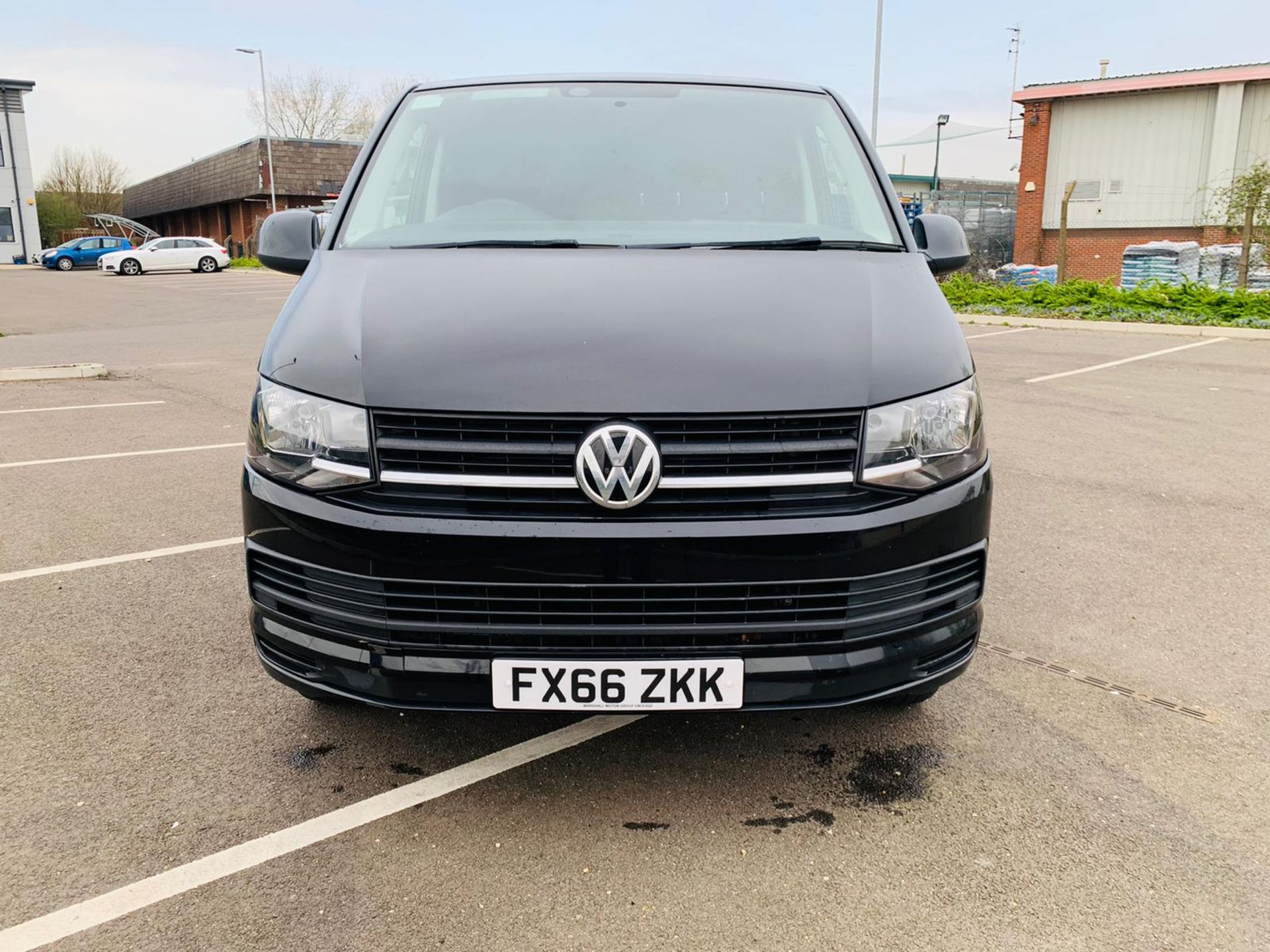 Reserve Met - Volkswagen Transporter T30 2.0 TDI Trendline - 2017 Model - Euro 6 - 1 Owner - Image 2 of 18