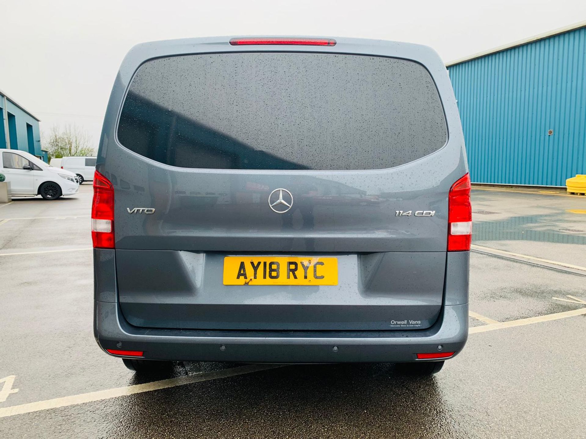 Mercedes Vito 114 Bluetec Dualiner/Crew Van - Auto - Air Con - 2018 18 Reg - 1 Owner From New - Image 5 of 25