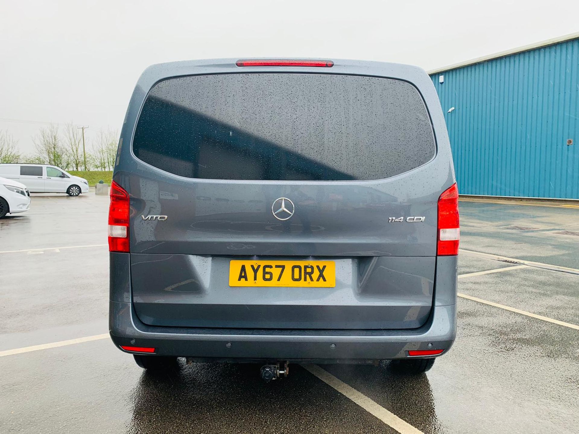 Mercedes Vito 114 Bluetec Dualiner/Crew Van - Auto - Air Con - 2018 Model- 1 Owner From New - Image 5 of 30