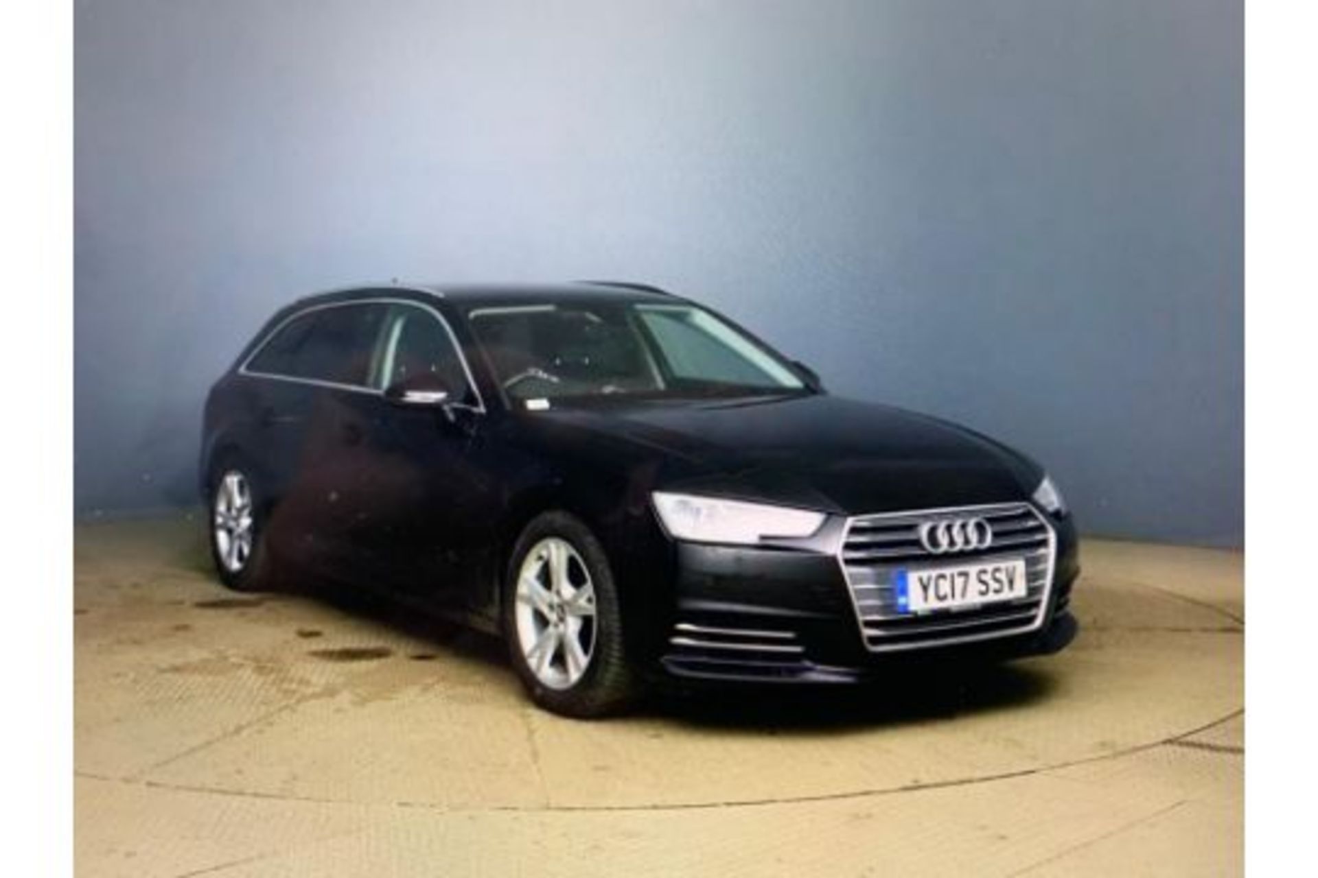 Audi A4 2.0 TDI Ultra Sport Estate - 2017 17 Reg - 1 Owner - FSH - Parking Sensors -