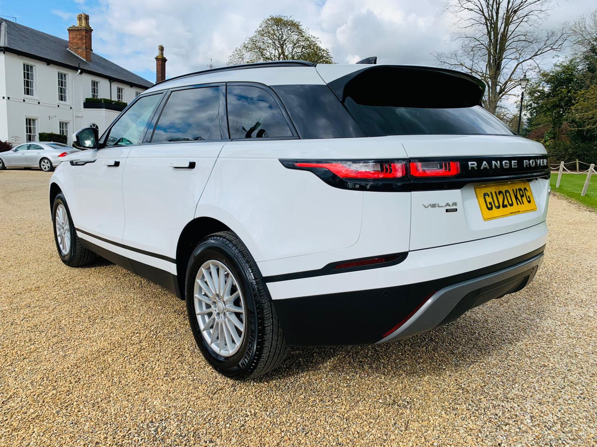 (RESERVE MET) Range Rover Velar 3.0 D300 (296 BHP) Auto - 2020 20 Reg - 1 Owner - ONLY 7k Miles - Image 7 of 30