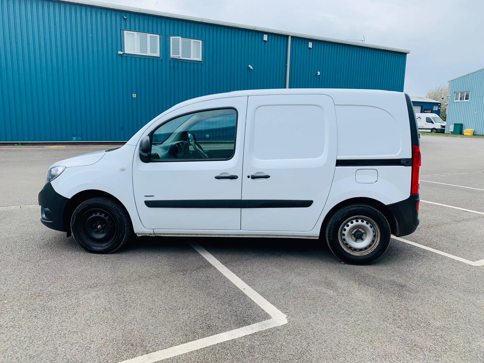 (RESERVE MET) Mercedes Citan 109 CDI Blueefficiency - 2017 Model - Euro6 - Air Con - Service History - Image 8 of 21