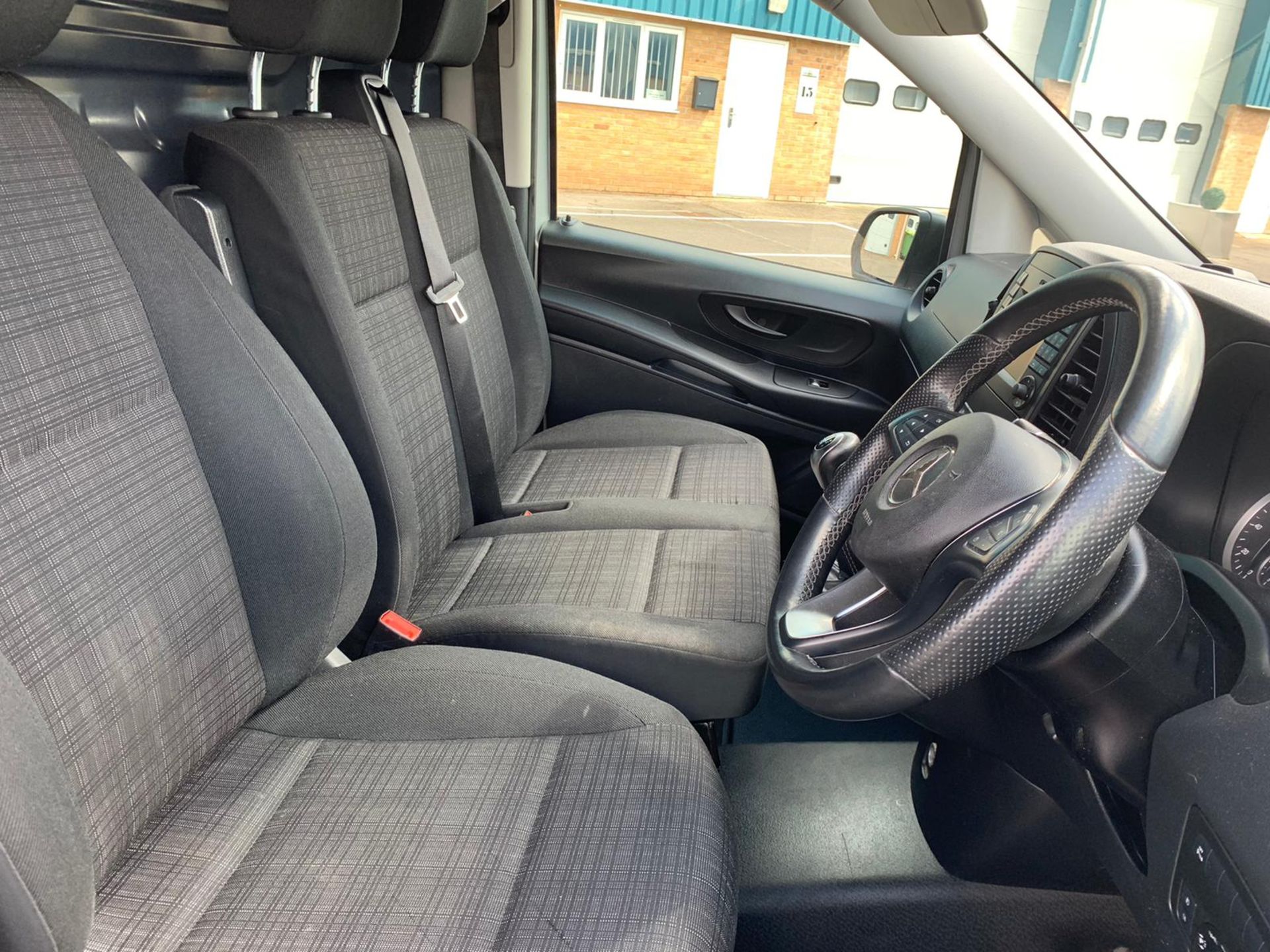 (RESERVE MET) Mercedes Vito 114 CDI Progressive - 6 Speed - 2020 Model - Air Con - Euro 6 - Image 12 of 24