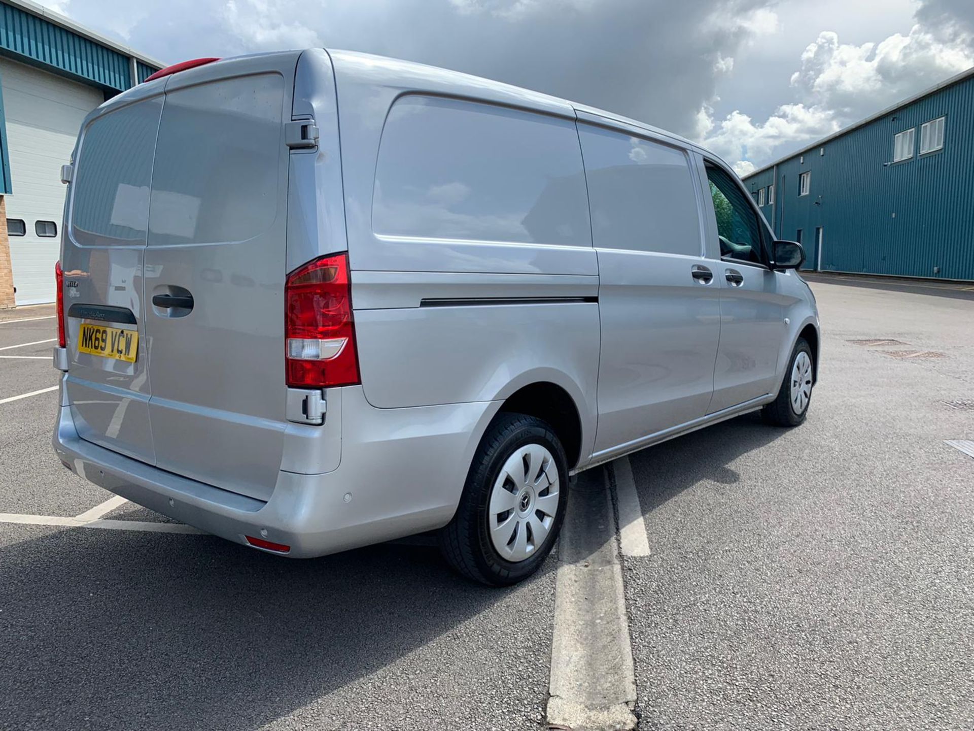 (RESERVE MET) Mercedes Vito 114 CDI Progressive - 6 Speed - 2020 Model - Air Con - Euro 6 - Image 5 of 24