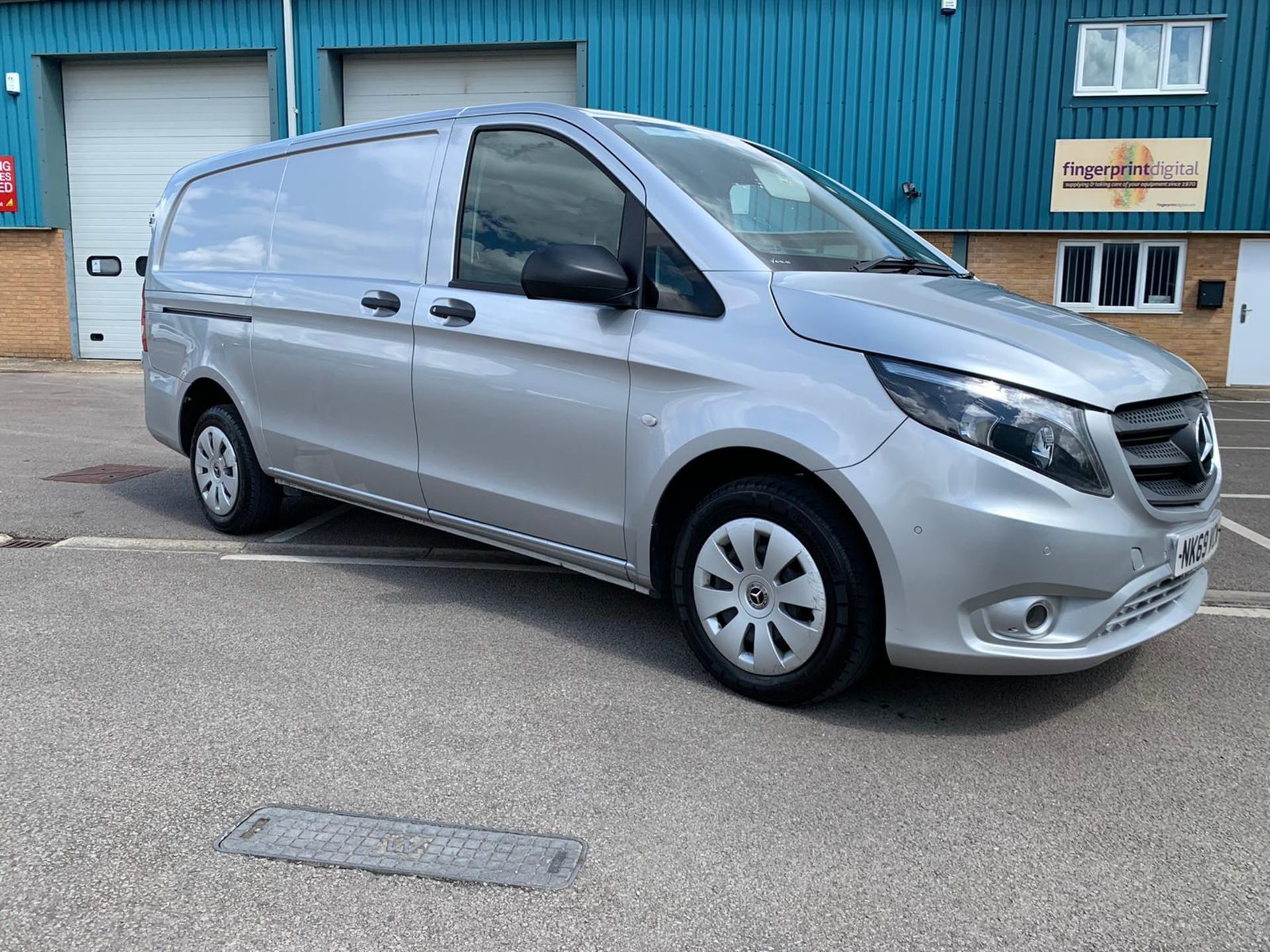 (RESERVE MET) Mercedes Vito 114 CDI Progressive - 6 Speed - 2020 Model - Air Con - Euro 6 - Image 2 of 24