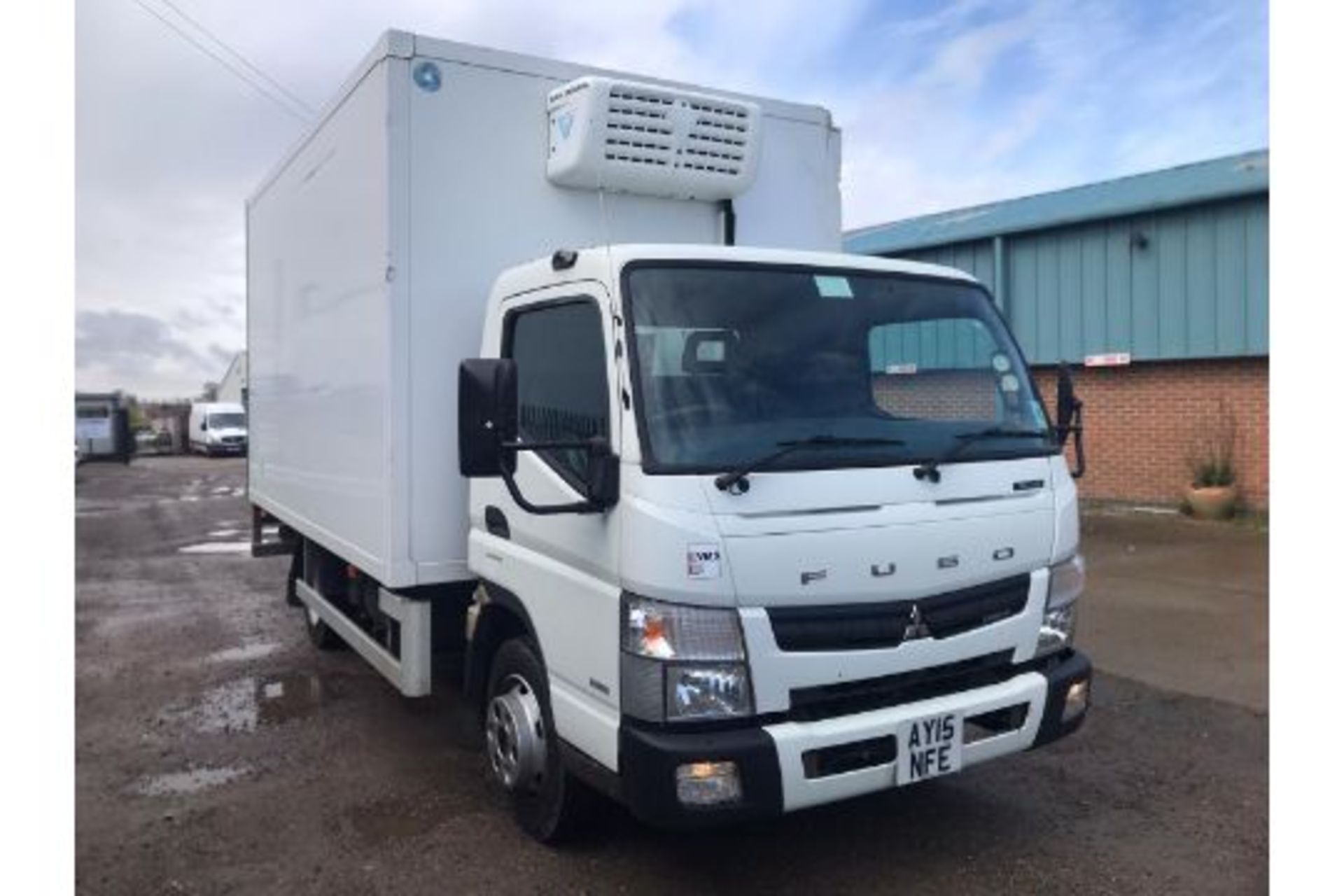 (Reserve Met)Mitsubishi (Fuso) Canter 7C15 3.0 Bluetec Fridge Box (Auto) - 2015 15 Reg - Euro 6 - - Image 2 of 18