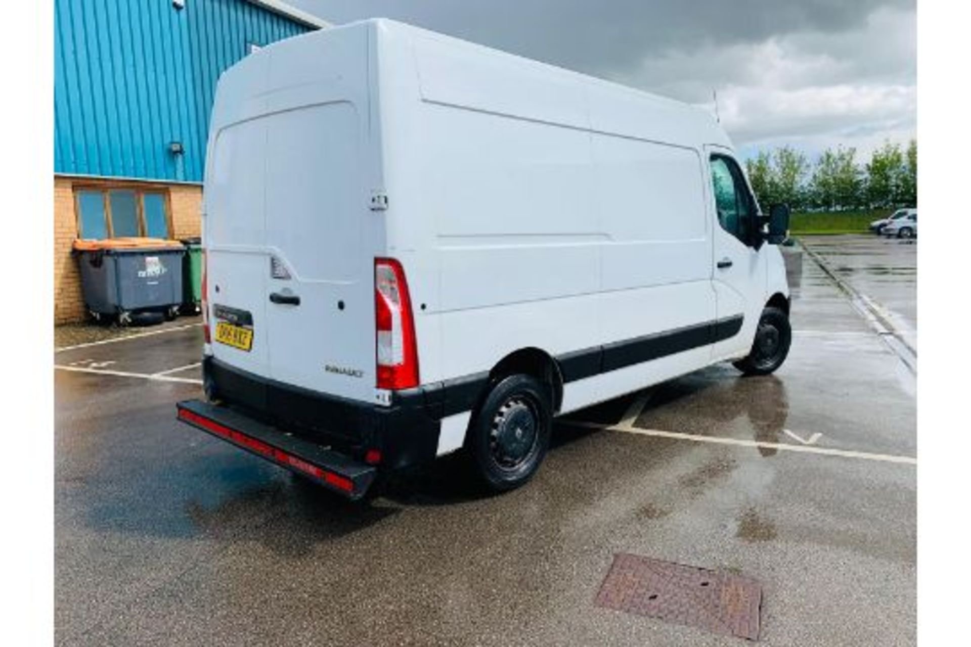 Renault Master 2.3 DCI Business Fridge/Freezer Van - 2015 15 Reg - Alex Original System - Image 2 of 16