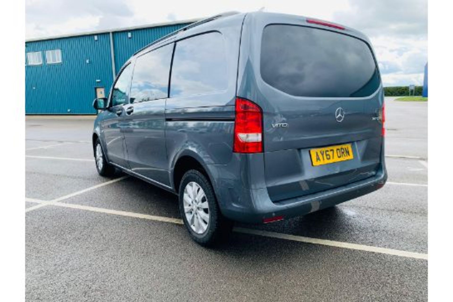 Mercedes Vito 114 Bluetec Dualiner/Crew Van - Auto - Air Con - 2018 Model- 1 Owner From New - Image 4 of 18