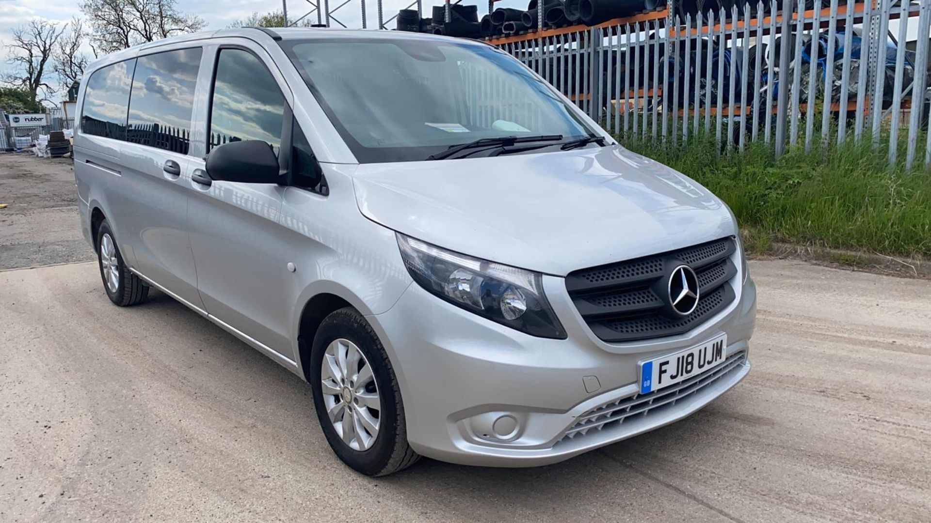 (Reserve Met) Mercedes Vito 116 CDI XLWB "V Class'' 8 Seater Tourer - Auto - 2018 18 Reg - Air Con - Image 2 of 19