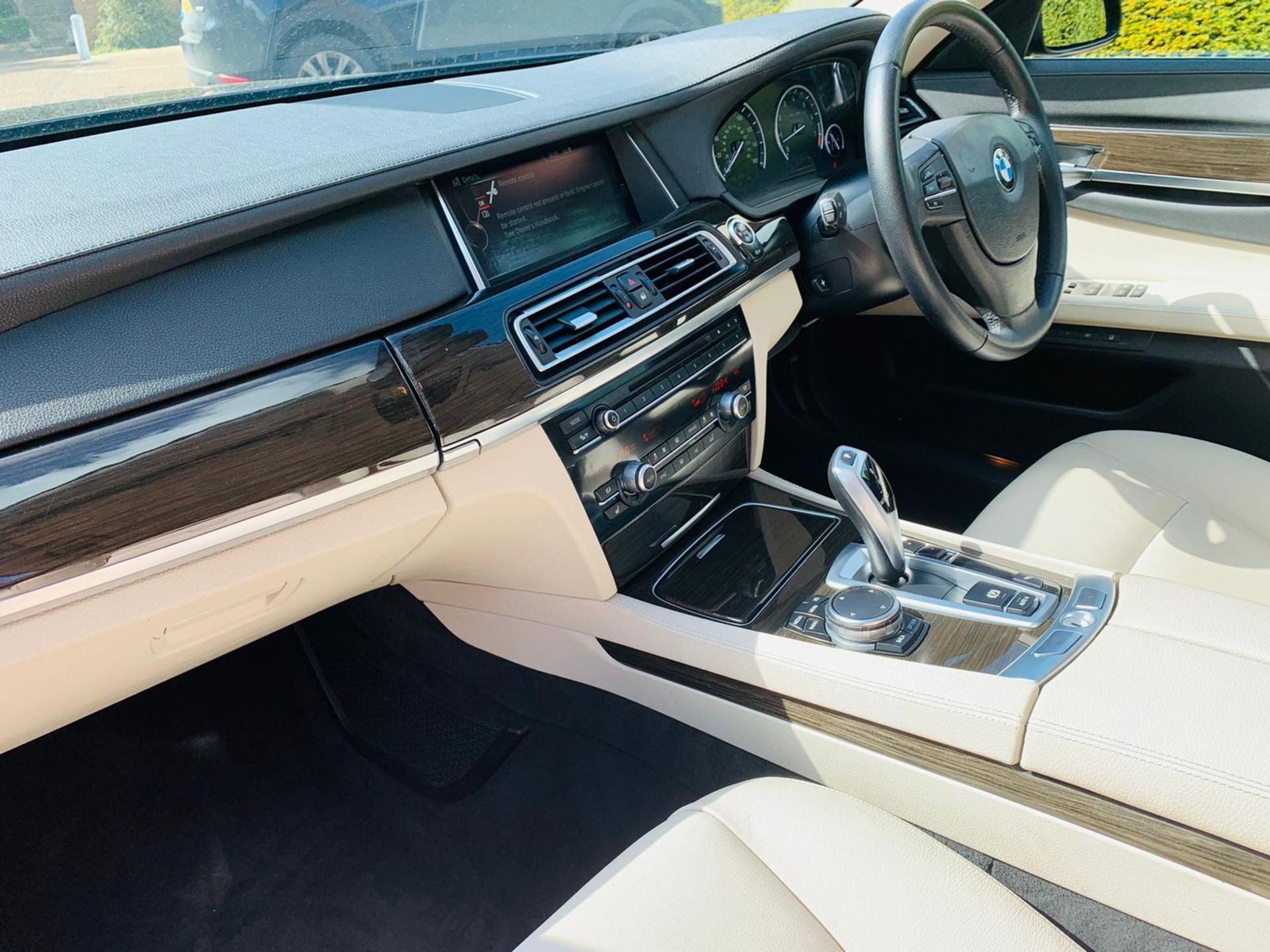 (RESERVE MET) BMW 740Li Special Equipment "Limo'' Auto - 2015 15 Reg - Cream Leather - 315 BHP - - Image 24 of 34