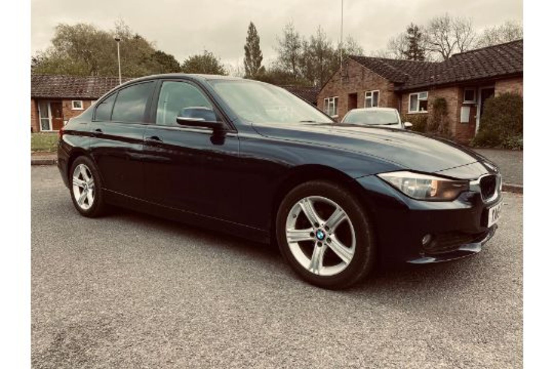 BMW 320d Special Equipment Auto - 2015 15 Reg - Service History - Sat Nav - Reversing Cam + More - Image 4 of 15