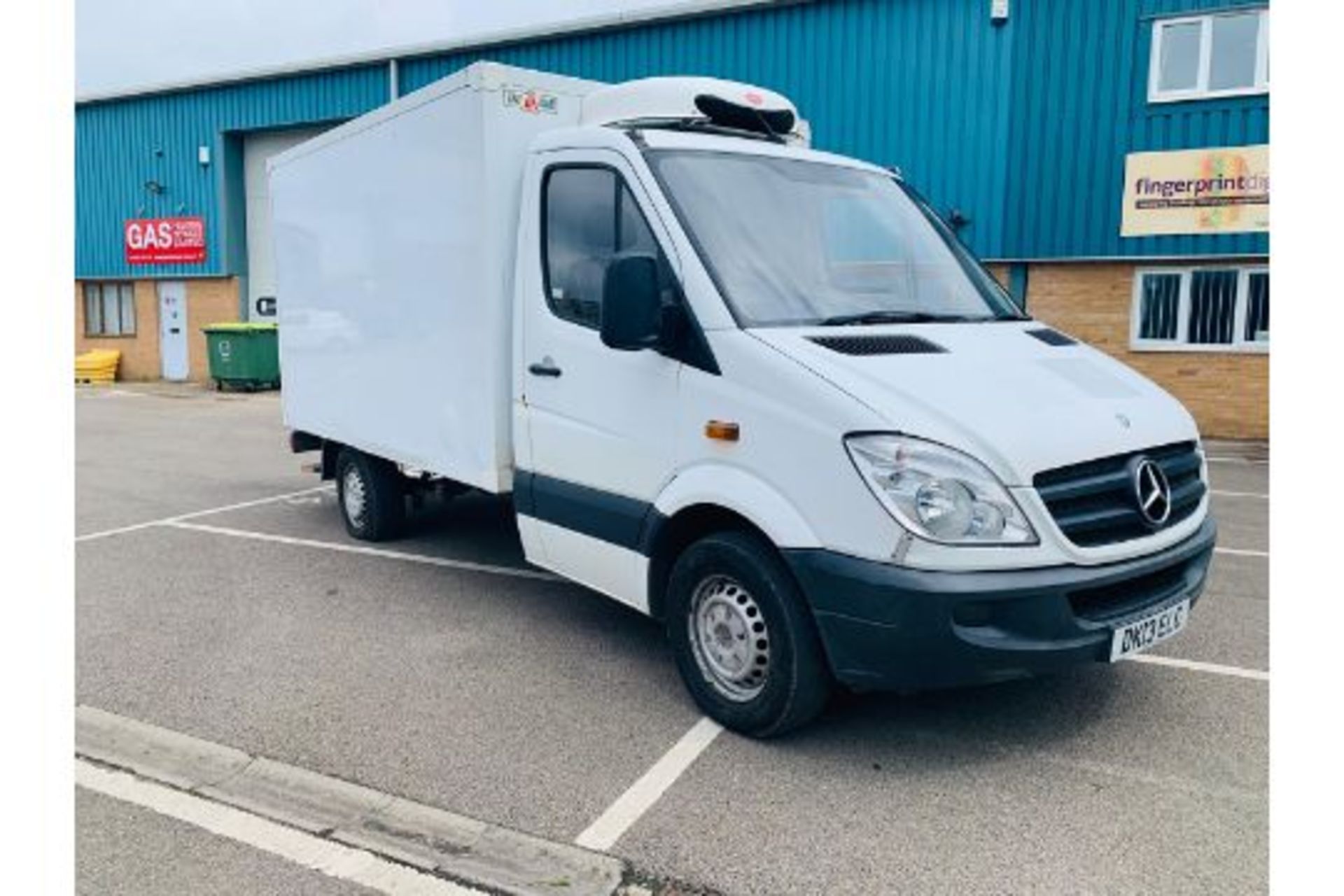 (Reserve Met) Mercedes Sprinter 313 CDI LWB Fridge/Freezer Box Van - Auto - 2013 13 Reg - Image 2 of 13