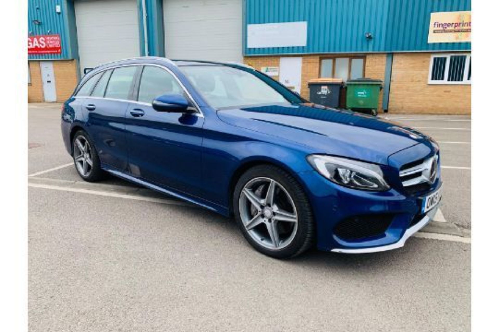 (RESERVE MET) Mercedes C300d "AMG Line" Premium Diesel/ Hybrid Estate 9-G Auto - 15 Reg - 72K Miles - Image 6 of 27