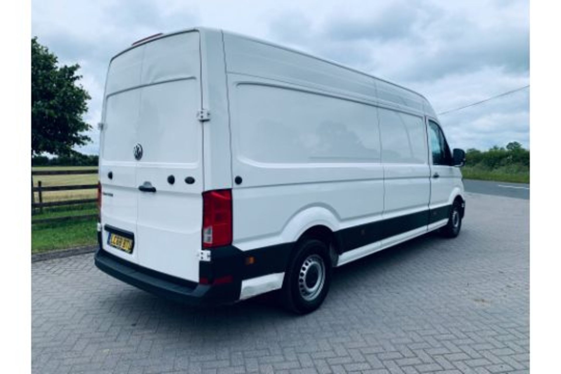 Volkswagen Crafter CR35 2.0 TDI Trendline 2019 Model LWB - ULEZ Compliant - Euro 6 - Service History - Image 7 of 27