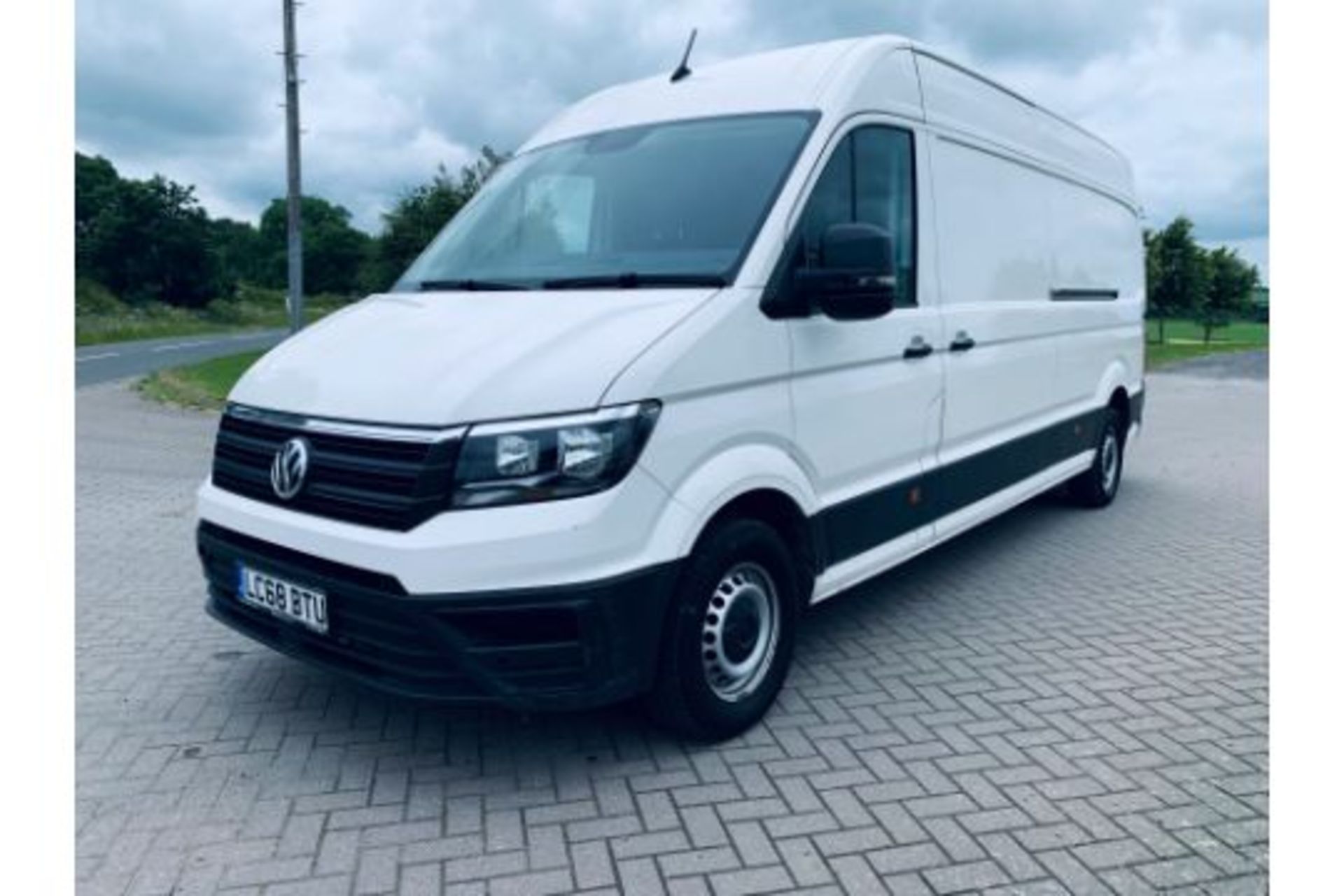 Volkswagen Crafter CR35 2.0 TDI Trendline 2019 Model LWB - ULEZ Compliant - Euro 6 - Service History - Image 2 of 27