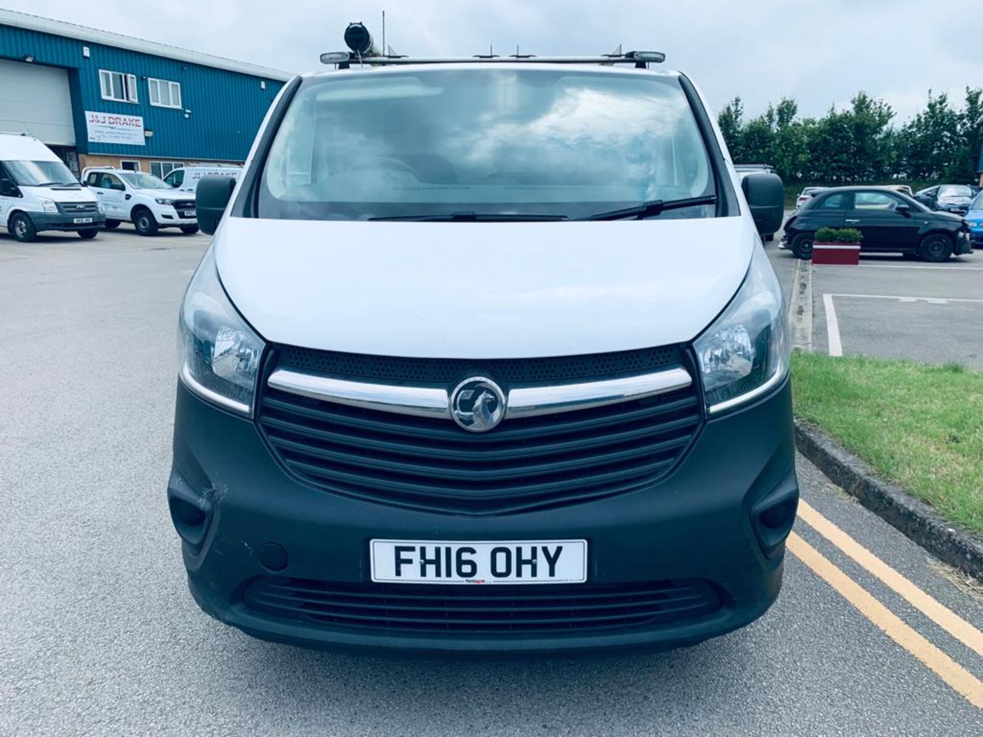 (RESERVE MET) Vauxhall Vivaro 1.6 CDTI 2900 Ecoflex - 2016 16 Reg - 6 Speed - Racking/Shelving - Image 4 of 20