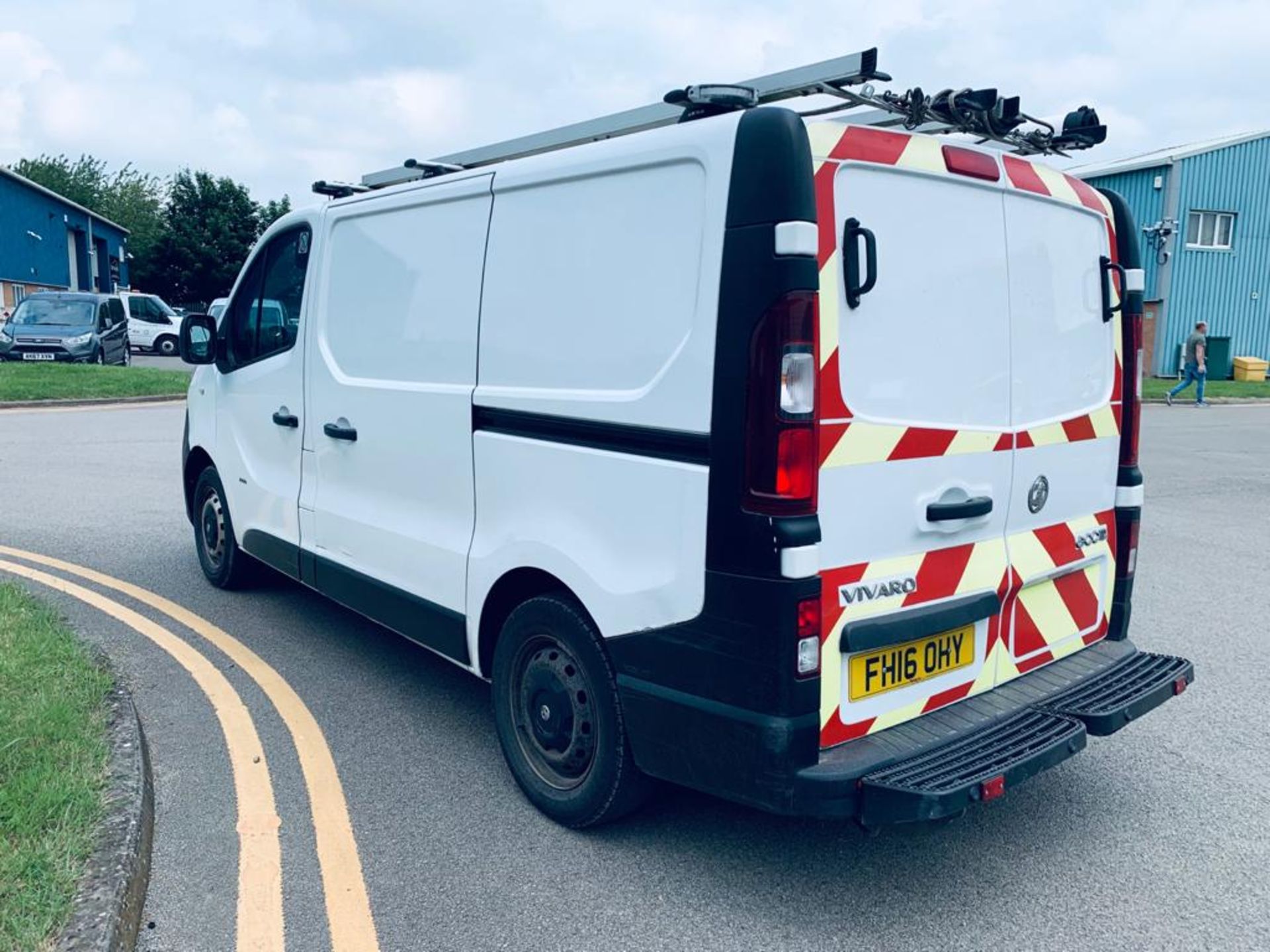 (RESERVE MET) Vauxhall Vivaro 1.6 CDTI 2900 Ecoflex - 2016 16 Reg - 6 Speed - Racking/Shelving - Image 6 of 20