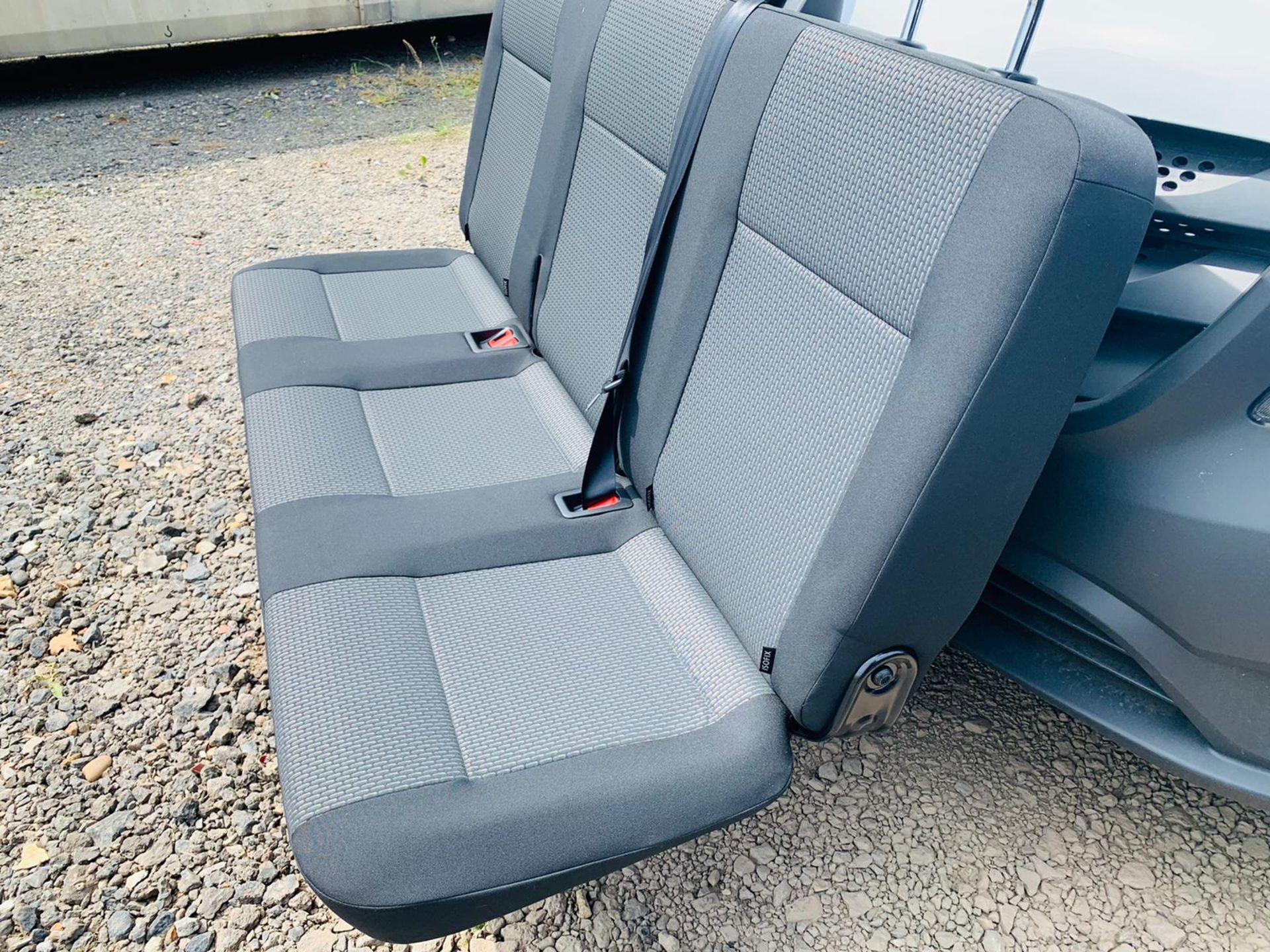 Volkswagen (VW) Transporter 2020 Rear Seats X1 - Image 2 of 3