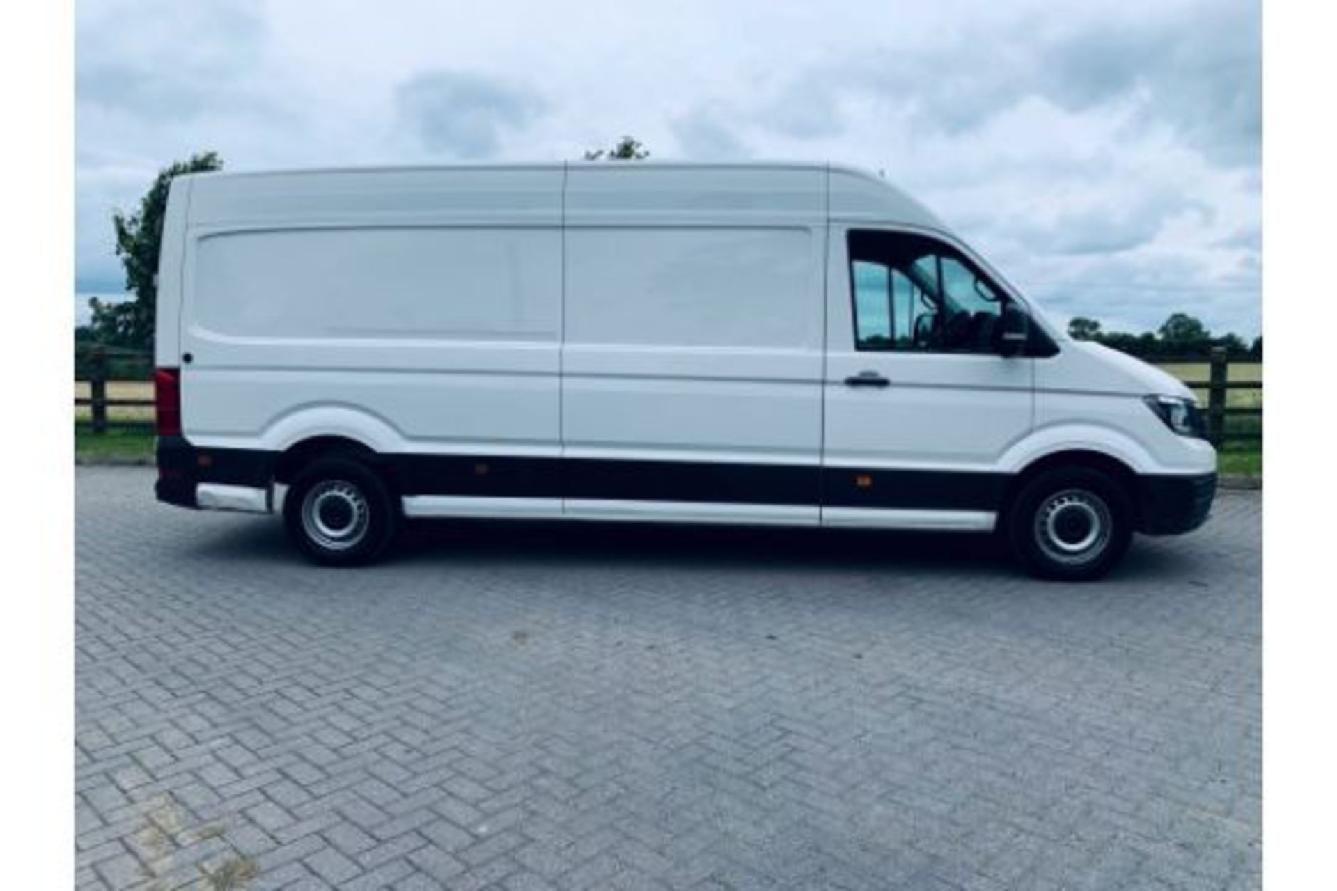 Reserve Met Volkswagen Crafter CR35 2.0 TDI Trendline 2019 Model LWB - ULEZ Compliant - Euro 6 - Image 7 of 27