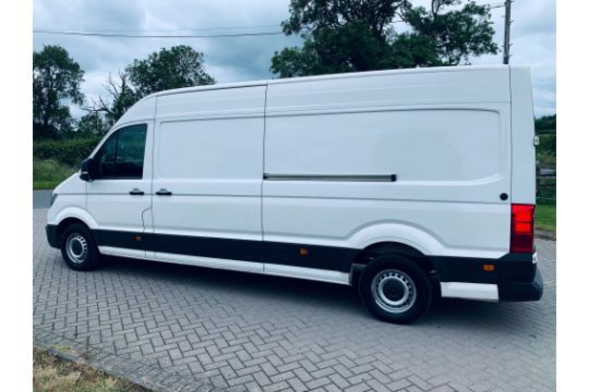 Reserve Met Volkswagen Crafter CR35 2.0 TDI Trendline 2019 Model LWB - ULEZ Compliant - Euro 6 - Image 8 of 27