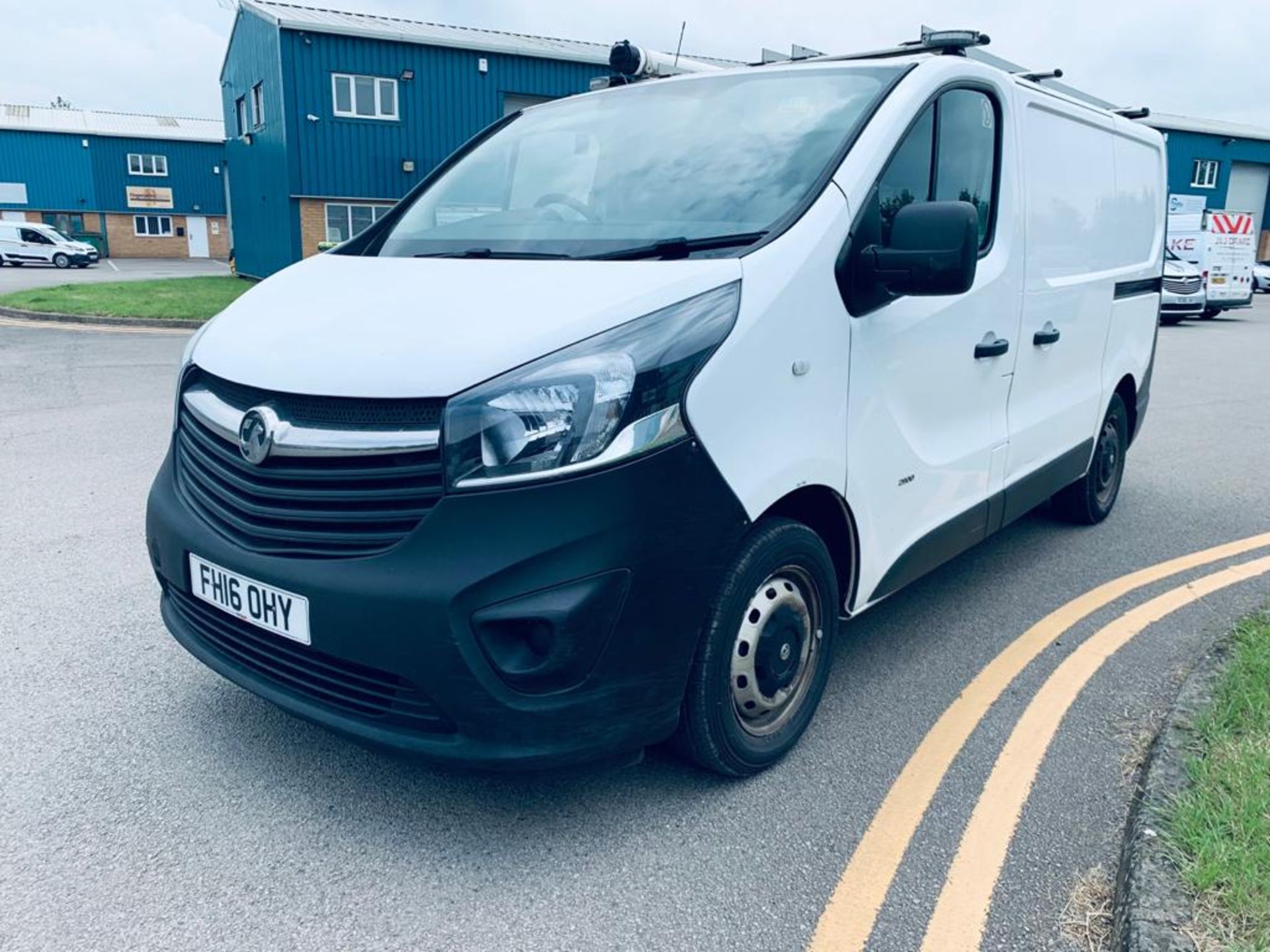 (RESERVE MET) Vauxhall Vivaro 1.6 CDTI 2900 Ecoflex - 2016 16 Reg - 6 Speed - Racking/Shelving