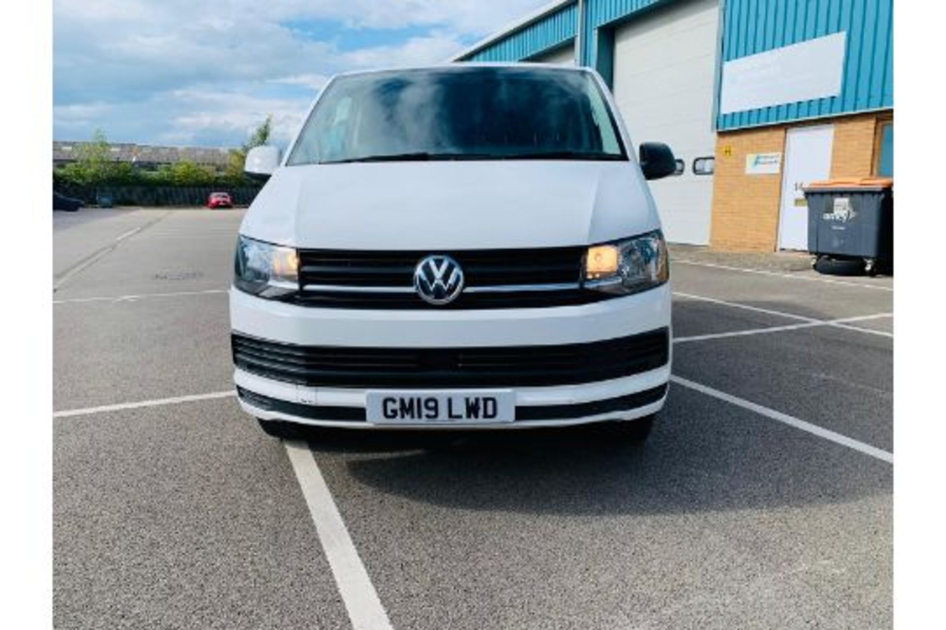 Volkswagen (VW) Transporter 2.0 150BHP BMT Trendline T28 - 2019 19 Reg 6 Speed - Euro 6 - Air Con - Bild 6 aus 18