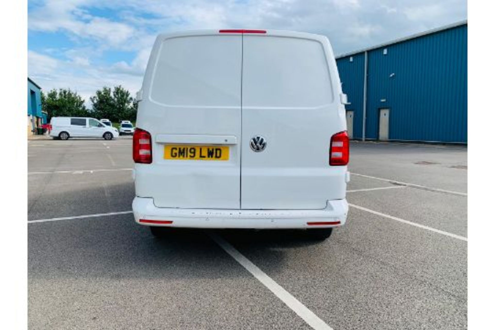 Volkswagen (VW) Transporter 2.0 150BHP BMT Trendline T28 - 2019 19 Reg 6 Speed - Euro 6 - Air Con - Bild 5 aus 18