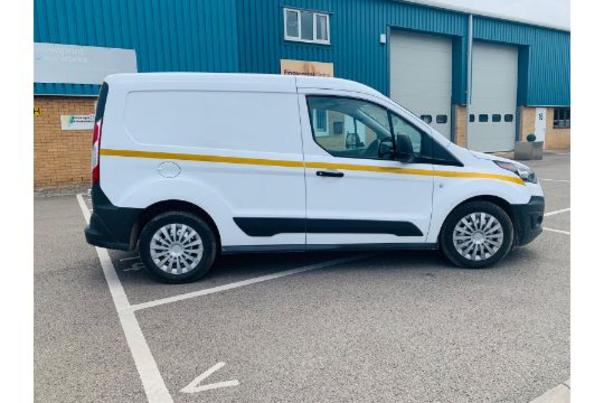 Ford Transit Connect 1.5 200 - 2018 18 Reg - Euro 6 - ULEZ Complaint - Ply Lined - Image 6 of 19