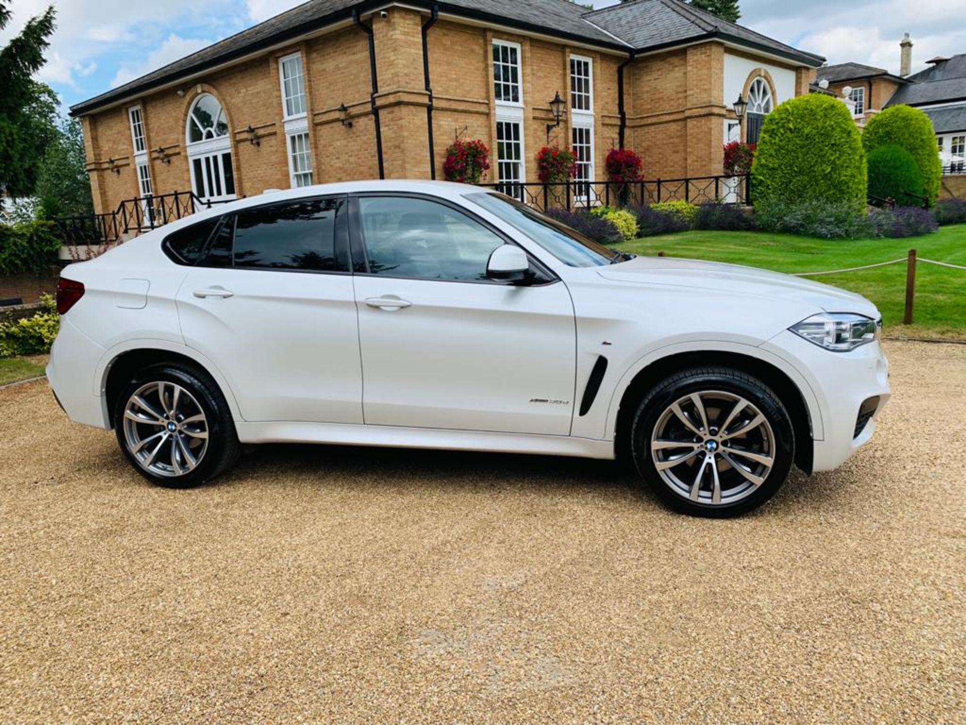 BMW X6 xDrive30d M Sport Step Auto - 2019 19 Reg - Reverse Cam -Sat Nav -Heads Up Display - BIG SPEC - Bild 9 aus 32