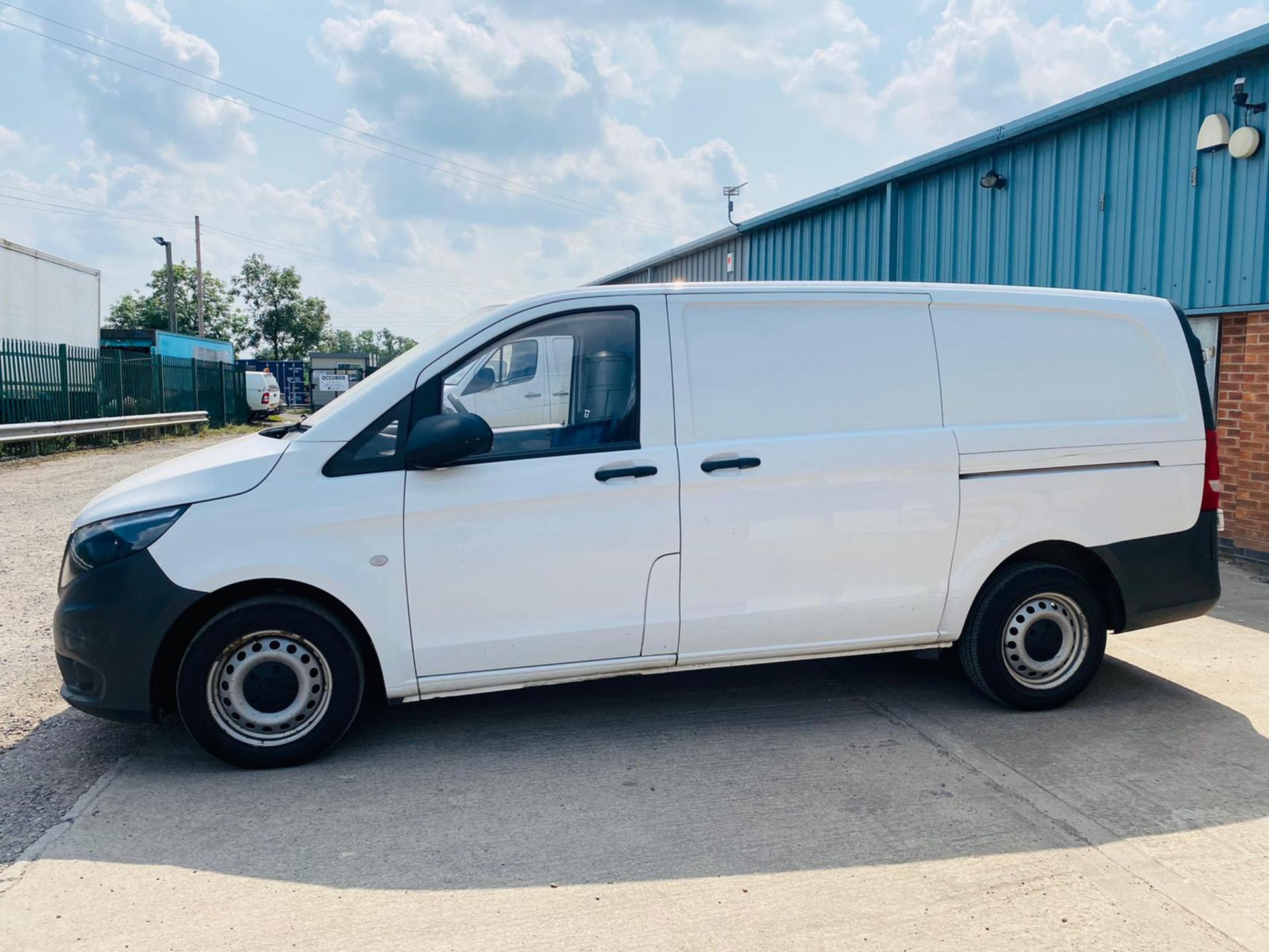 (RESERVE MET) Mercedes Benz Vito Cdi "LWB"- 6 Speed - 2017 Model - Euro 6 - ONLY 69K Miles FSH! - Image 5 of 19