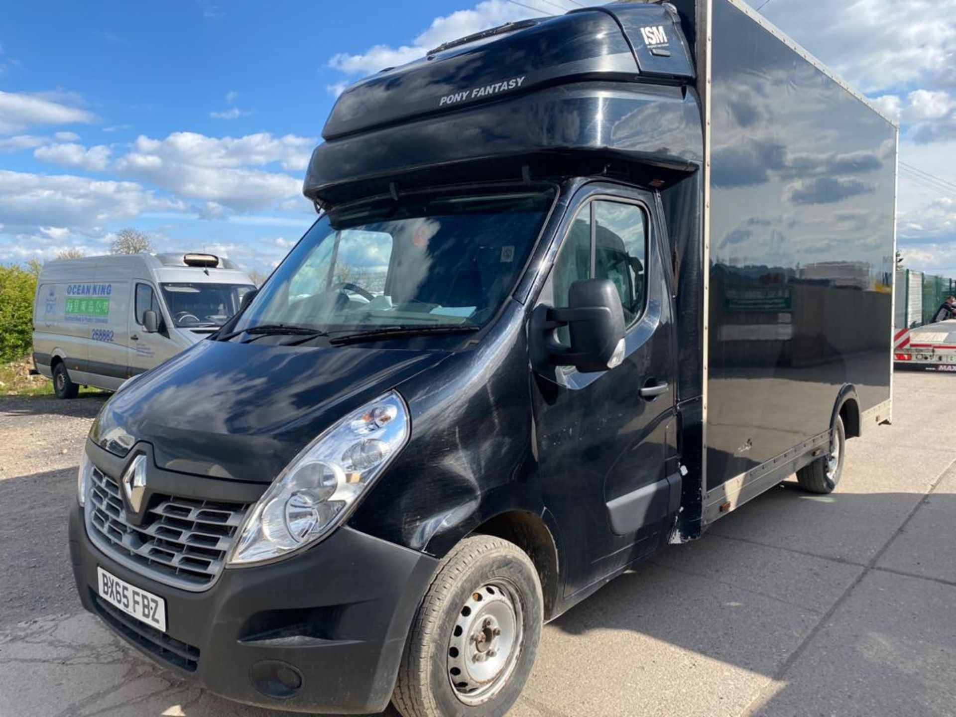 RESERVE MET - RENAULT MASTER "LWB" MAXI LOAD LUTON - 65 REG - BLACK - ELEC PACK - SLEEPER POD - LOOK