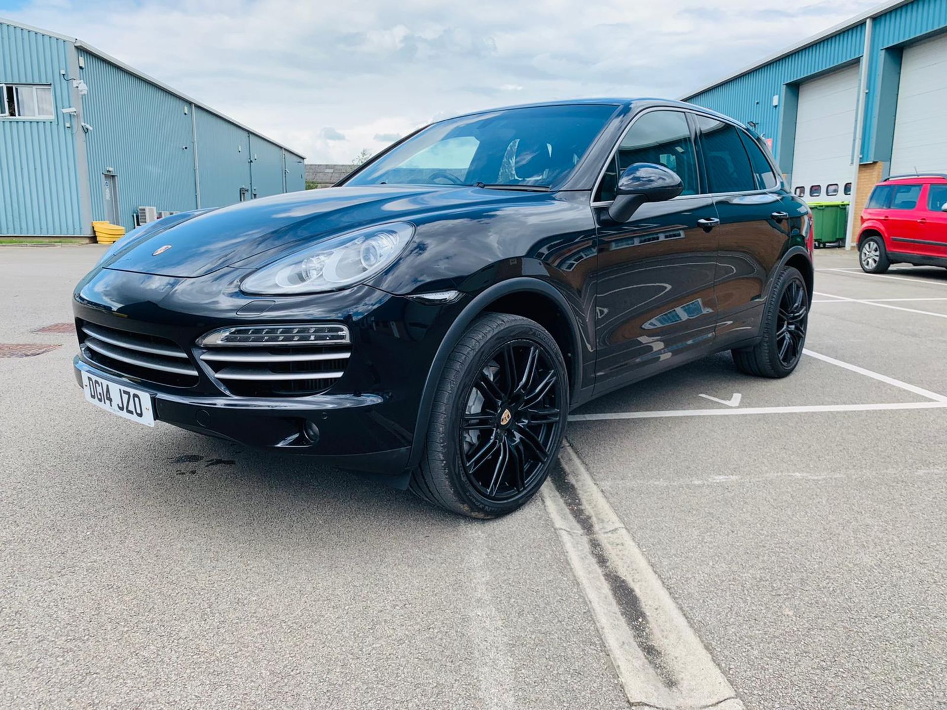 Porsche Cayenne D 3.0 V6 *Platinum Edition* PDK Tiptronic - 2014 14 Reg - Black Leather -21'' Alloys - Image 2 of 33